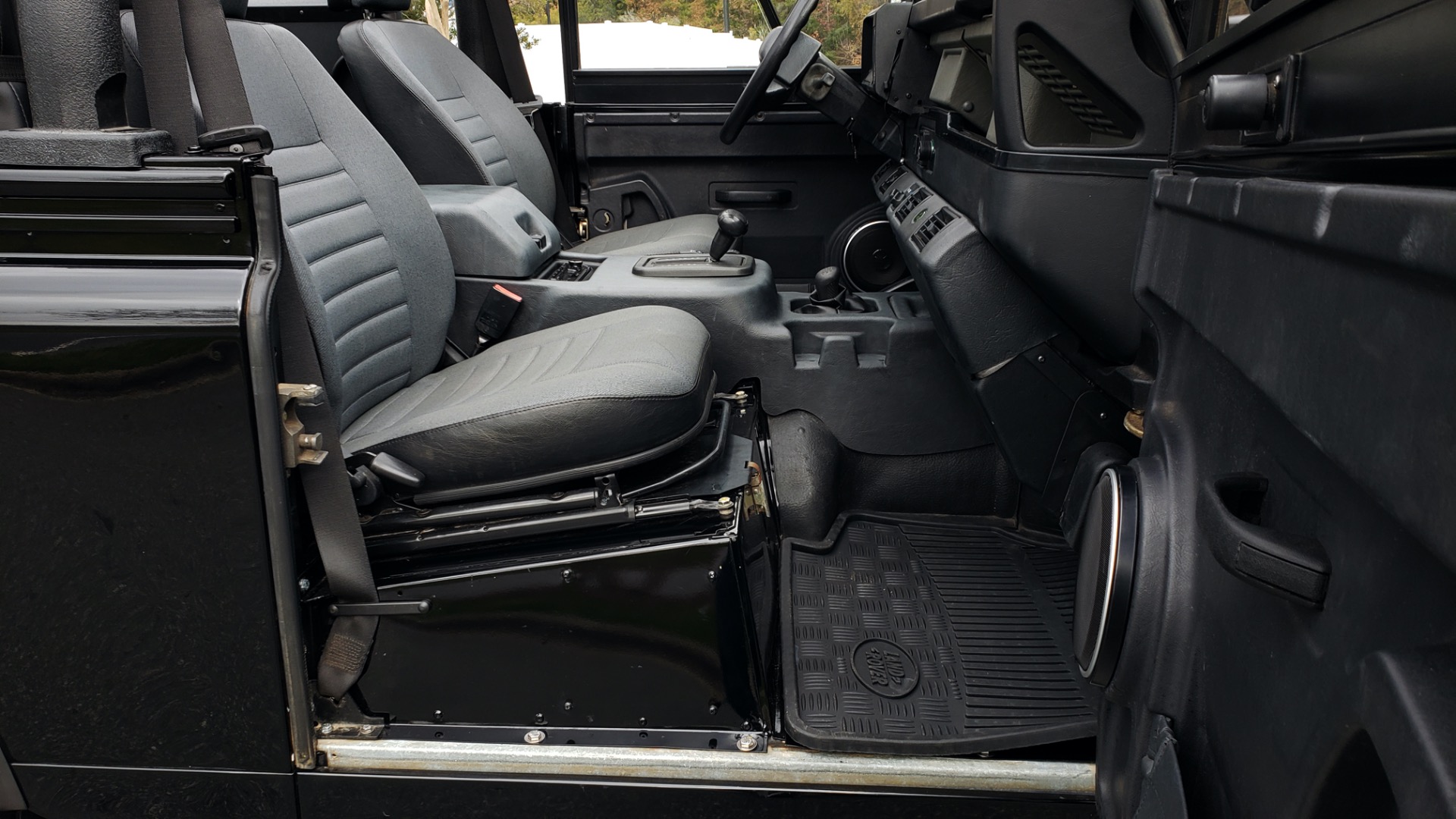 Used 1997 Land Rover DEFENDER 90 NAS SOFT-TOP 4x4 / LOW MILES / SUPER CLEAN for sale Sold at Formula Imports in Charlotte NC 28227 53