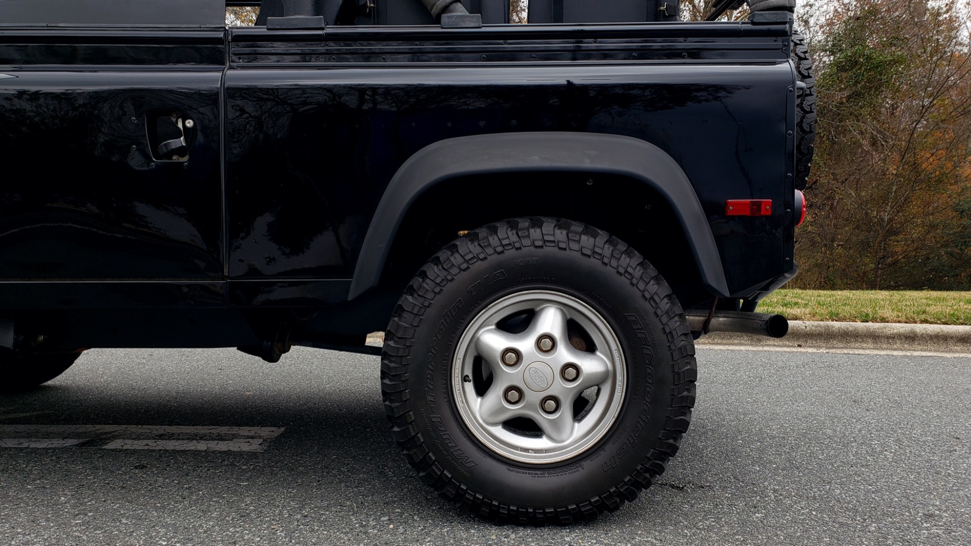 Used 1997 Land Rover DEFENDER 90 NAS SOFT-TOP 4x4 / LOW MILES / SUPER CLEAN for sale Sold at Formula Imports in Charlotte NC 28227 72