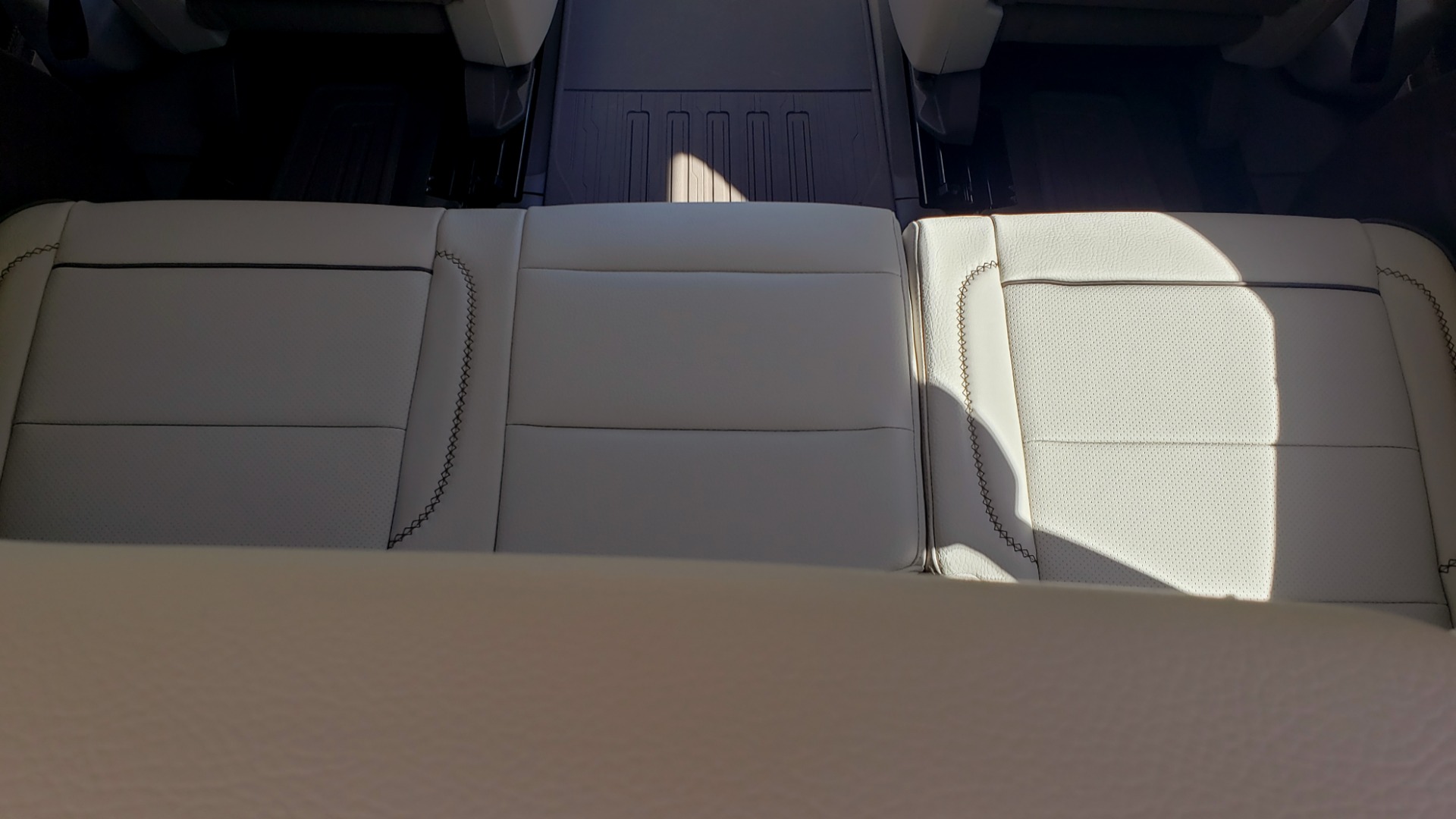 Used 2021 GMC YUKON DENALI PREM / 4WD / NAV / TECH / TRAILER / SECURITY / SUNROOF for sale Sold at Formula Imports in Charlotte NC 28227 29