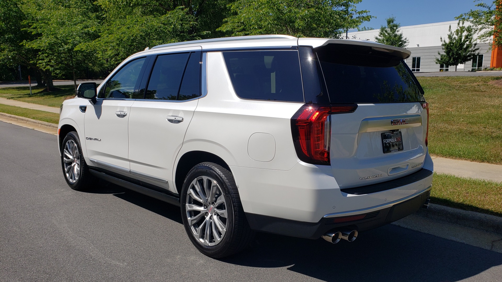 Used 2021 GMC YUKON DENALI PREM / 4WD / NAV / TECH / TRAILER / SECURITY / SUNROOF for sale Sold at Formula Imports in Charlotte NC 28227 3