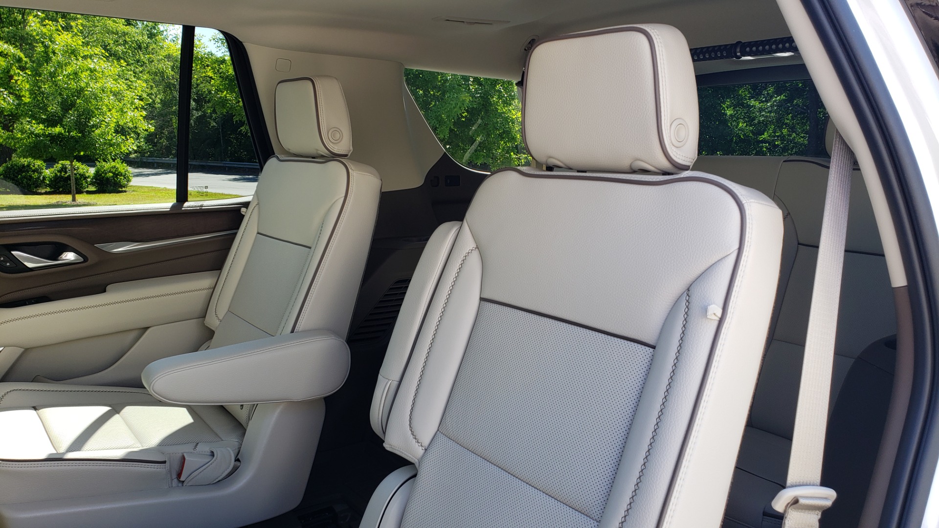 Used 2021 GMC YUKON DENALI PREM / 4WD / NAV / TECH / TRAILER / SECURITY / SUNROOF for sale Sold at Formula Imports in Charlotte NC 28227 56