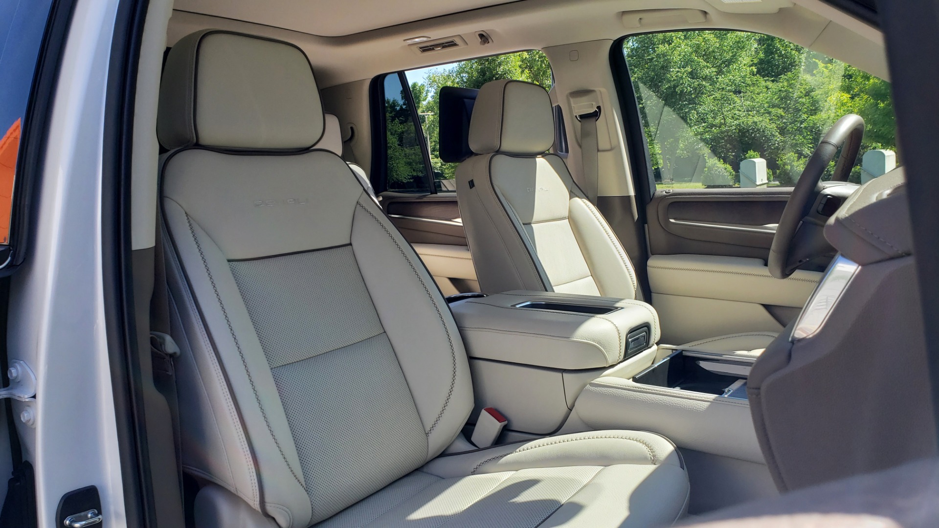 Used 2021 GMC YUKON DENALI PREM / 4WD / NAV / TECH / TRAILER / SECURITY / SUNROOF for sale Sold at Formula Imports in Charlotte NC 28227 65