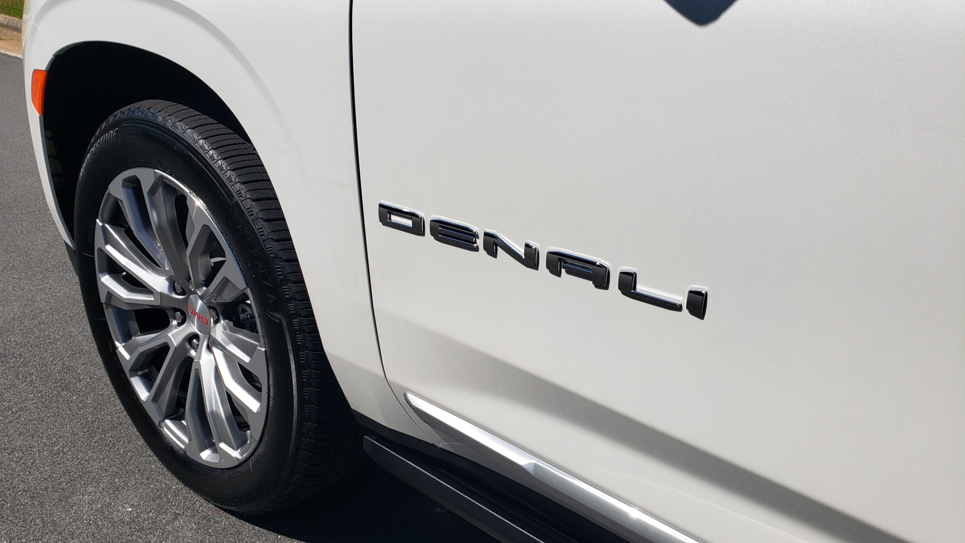 Used 2021 GMC YUKON DENALI PREM / 4WD / NAV / TECH / TRAILER / SECURITY / SUNROOF for sale Sold at Formula Imports in Charlotte NC 28227 7