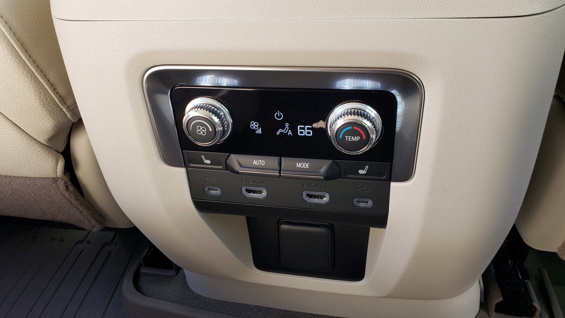 Used 2021 GMC YUKON DENALI PREM / 4WD / NAV / TECH / TRAILER / SECURITY / SUNROOF for sale Sold at Formula Imports in Charlotte NC 28227 71