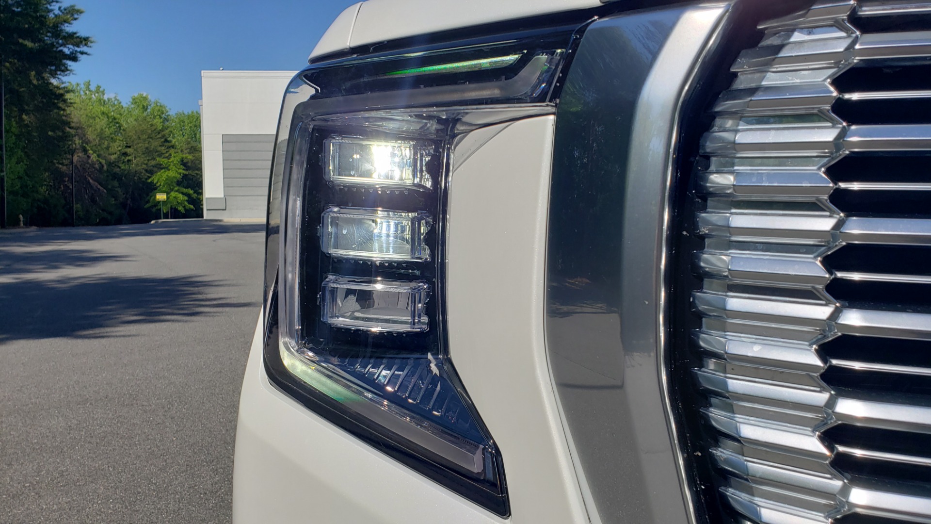 Used 2021 GMC YUKON DENALI PREM / 4WD / NAV / TECH / TRAILER / SECURITY / SUNROOF for sale Sold at Formula Imports in Charlotte NC 28227 77