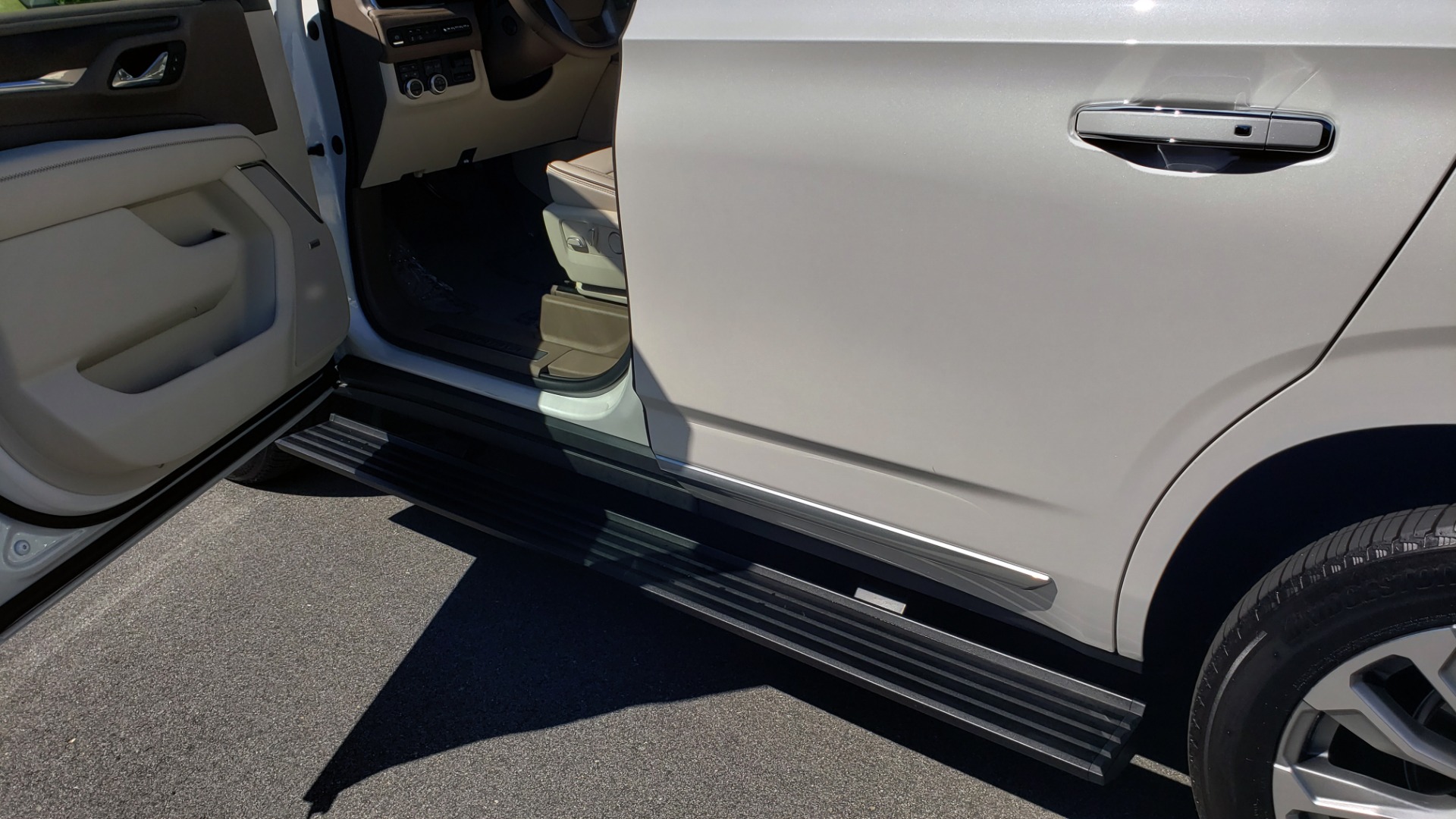 Used 2021 GMC YUKON DENALI PREM / 4WD / NAV / TECH / TRAILER / SECURITY / SUNROOF for sale Sold at Formula Imports in Charlotte NC 28227 8