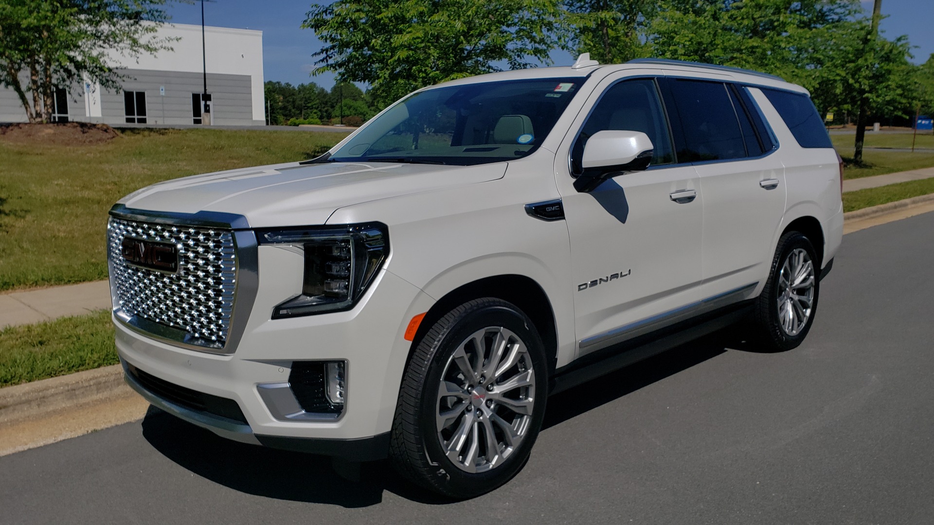 Used 2021 GMC YUKON DENALI PREM / 4WD / NAV / TECH / TRAILER / SECURITY / SUNROOF for sale Sold at Formula Imports in Charlotte NC 28227 1
