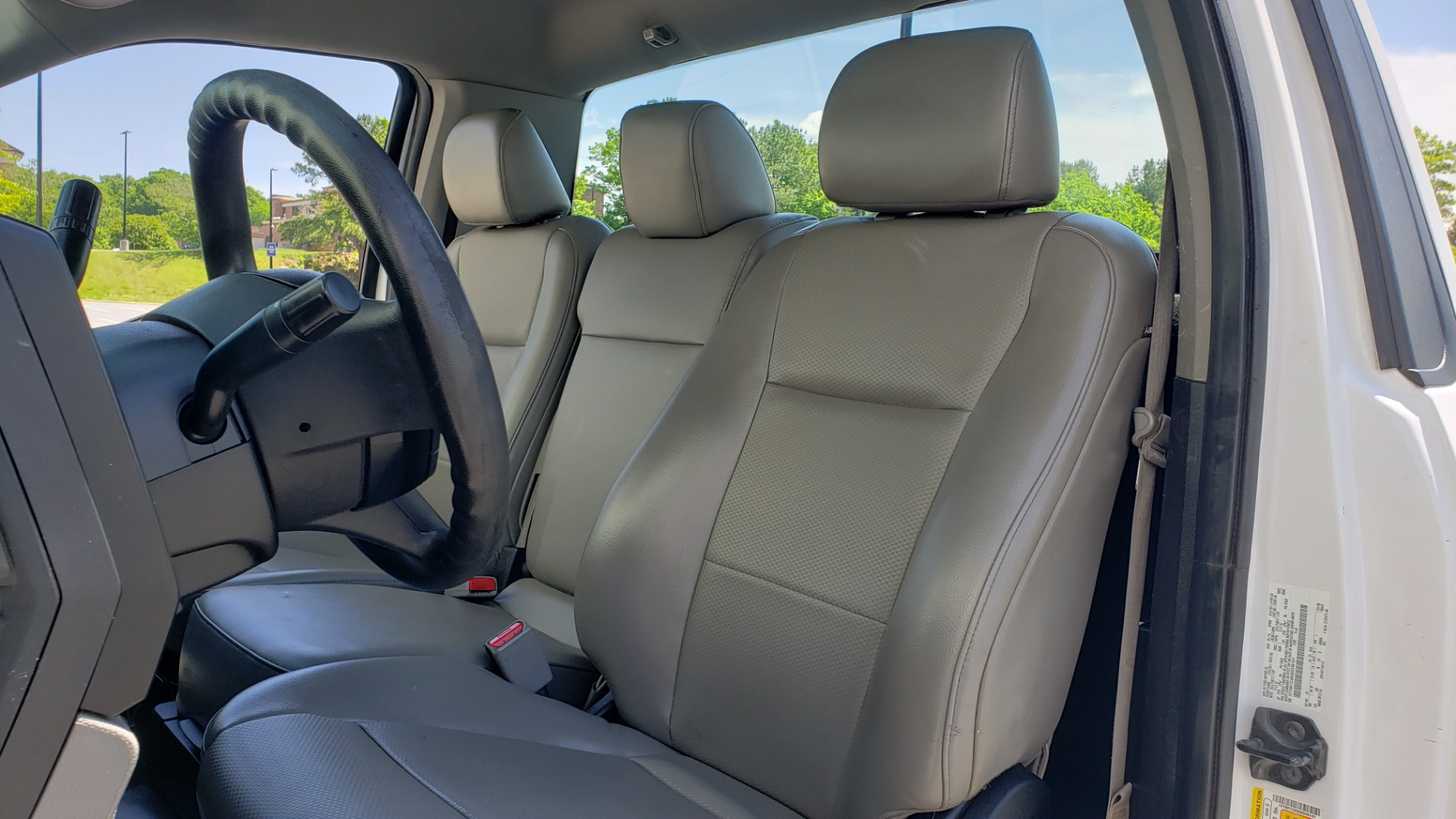 Used 2016 Ford F-150 XL 4X2 REGULAR CAB / 3.5L V6 / 6-SPD AUTO / CRUISE CONTROL for sale Sold at Formula Imports in Charlotte NC 28227 28