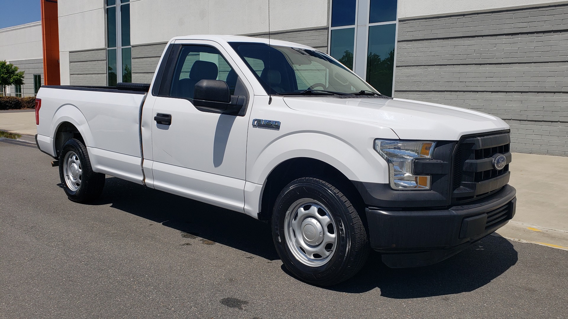 Used 2016 Ford F-150 XL 4X2 REGULAR CAB / 3.5L V6 / 6-SPD AUTO / CRUISE CONTROL for sale Sold at Formula Imports in Charlotte NC 28227 4