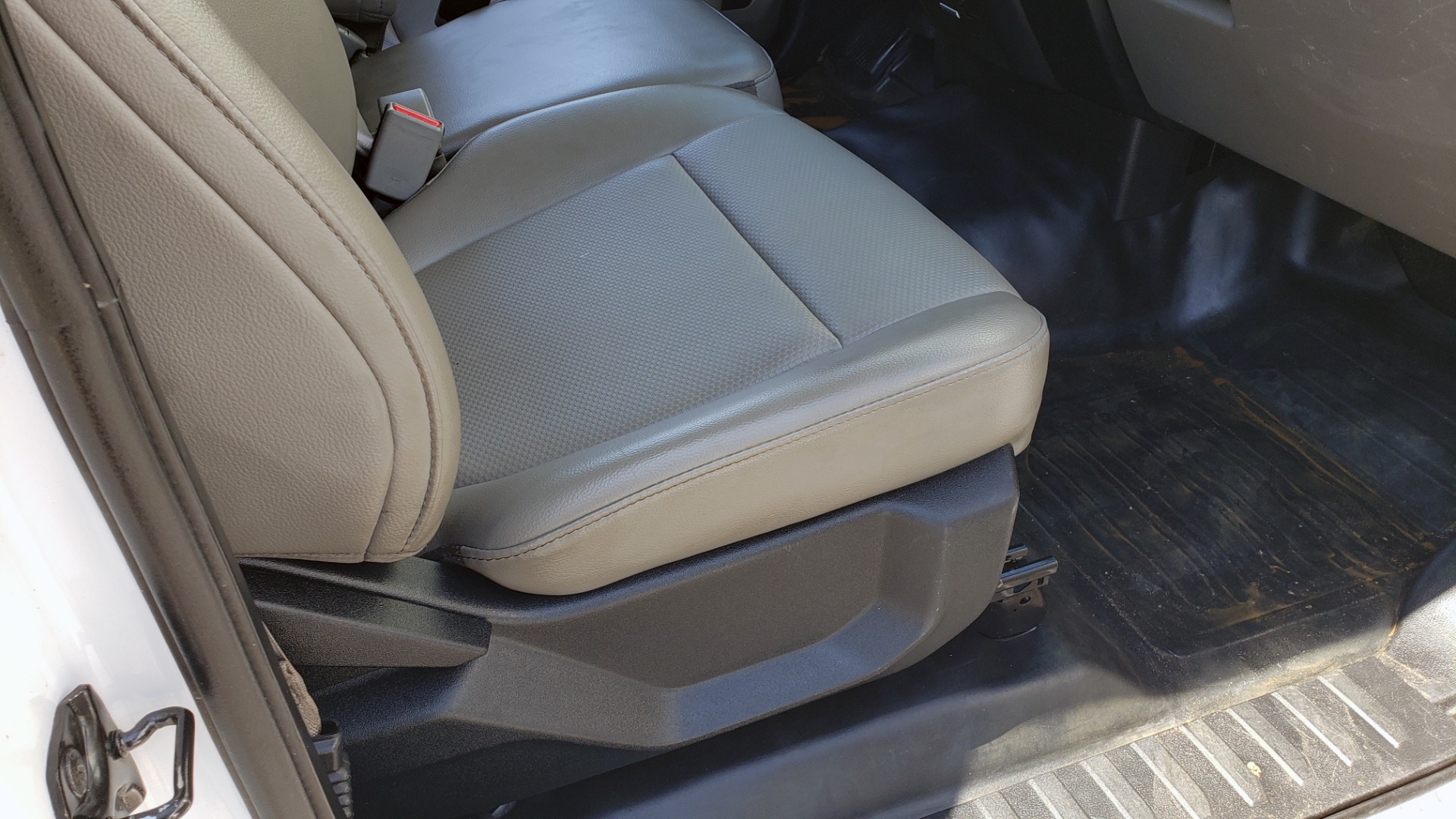 Used 2016 Ford F-150 XL 4X2 REGULAR CAB / 3.5L V6 / 6-SPD AUTO / CRUISE CONTROL for sale Sold at Formula Imports in Charlotte NC 28227 47