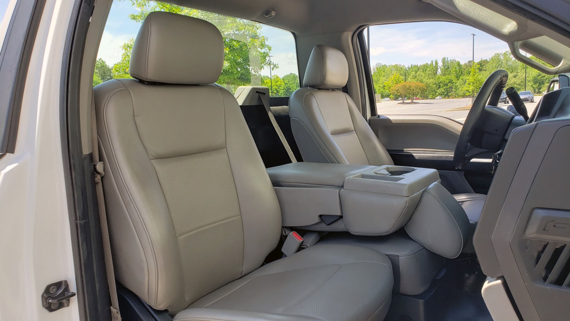 Used 2016 Ford F-150 XL 4X2 REGULAR CAB / 3.5L V6 / 6-SPD AUTO / CRUISE CONTROL for sale Sold at Formula Imports in Charlotte NC 28227 48