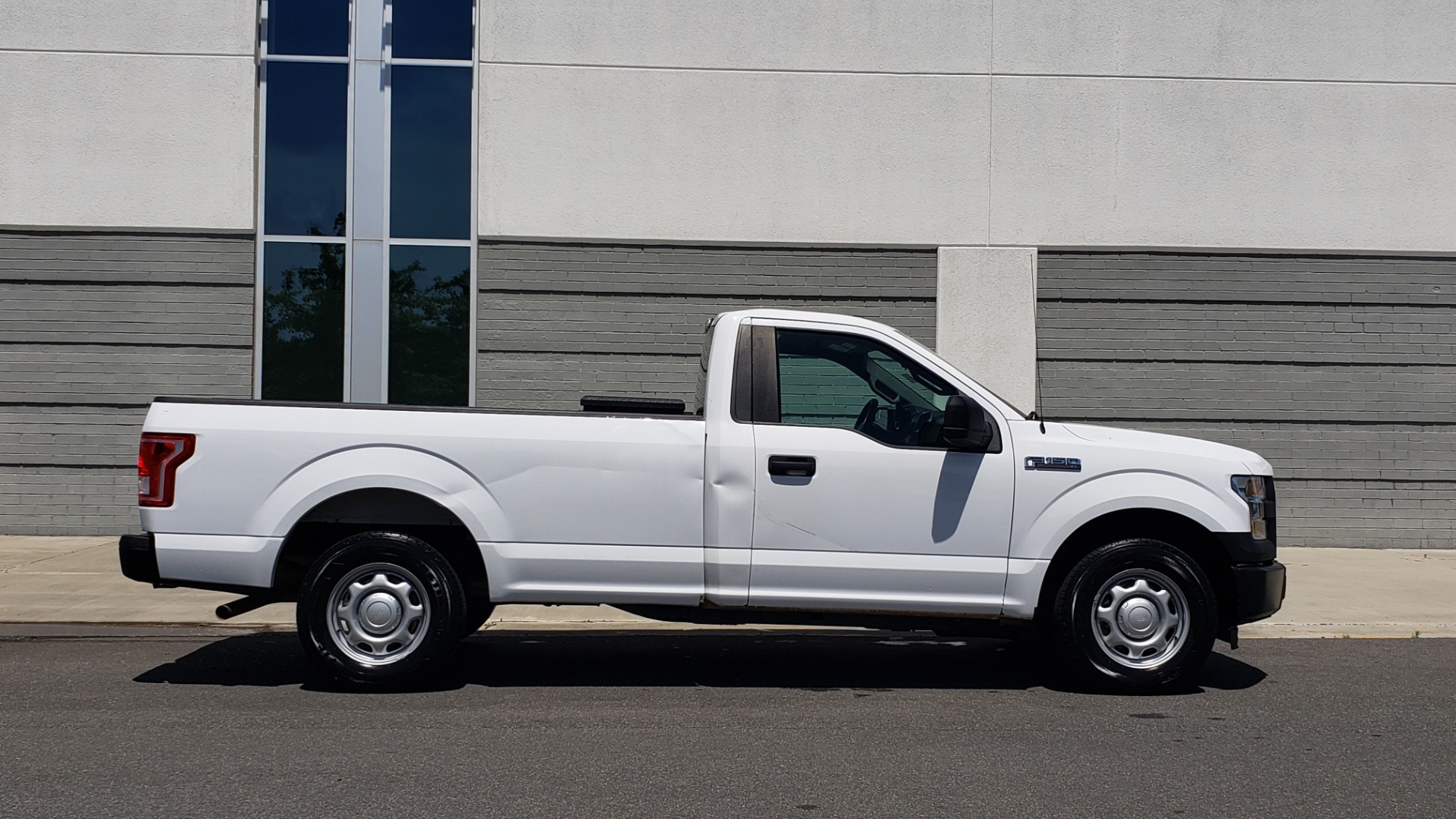 Used 2016 Ford F-150 XL 4X2 REGULAR CAB / 3.5L V6 / 6-SPD AUTO / CRUISE CONTROL for sale Sold at Formula Imports in Charlotte NC 28227 5