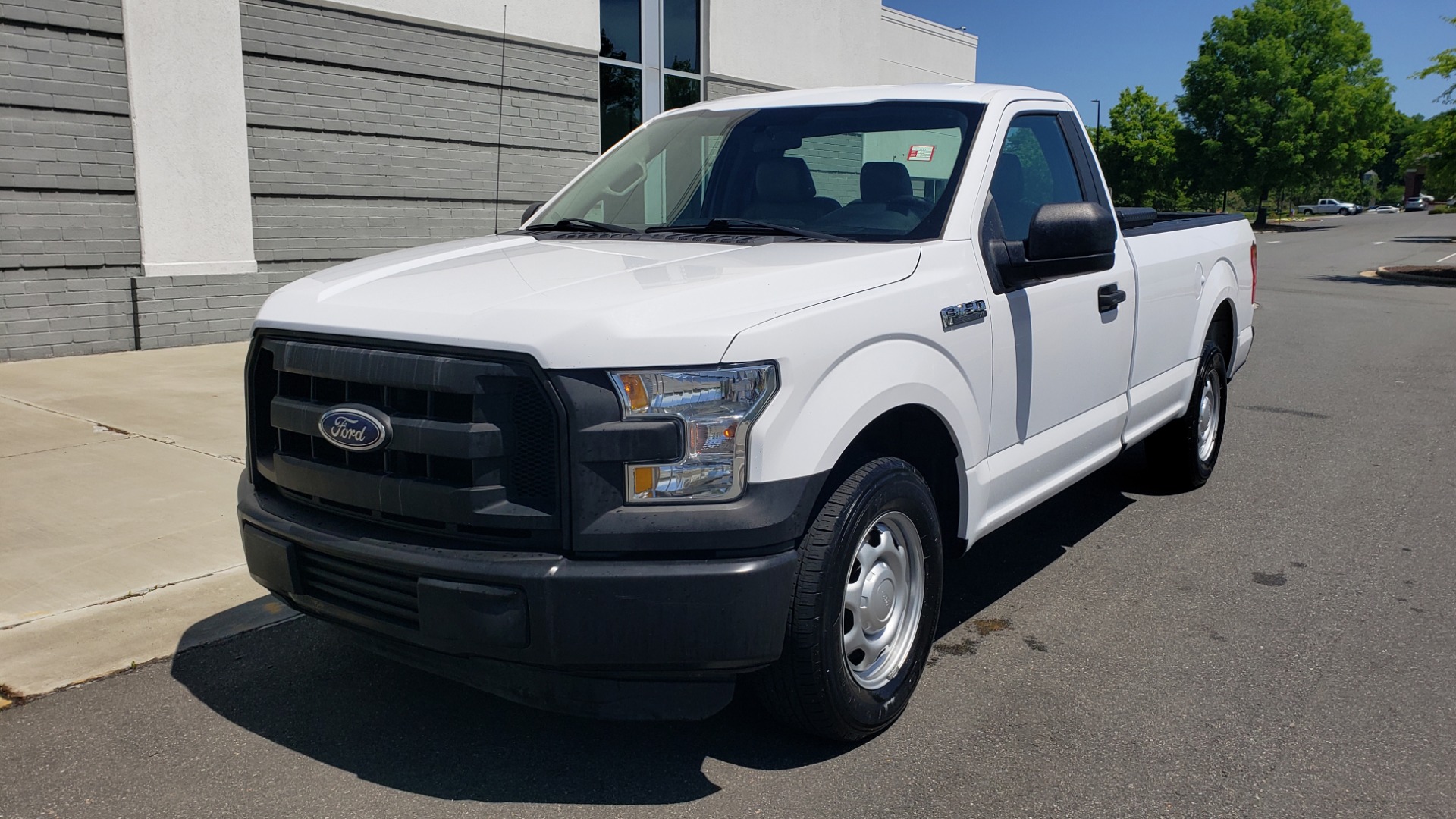 Used 2016 Ford F-150 XL 4X2 REGULAR CAB / 3.5L V6 / 6-SPD AUTO / CRUISE CONTROL for sale Sold at Formula Imports in Charlotte NC 28227 1