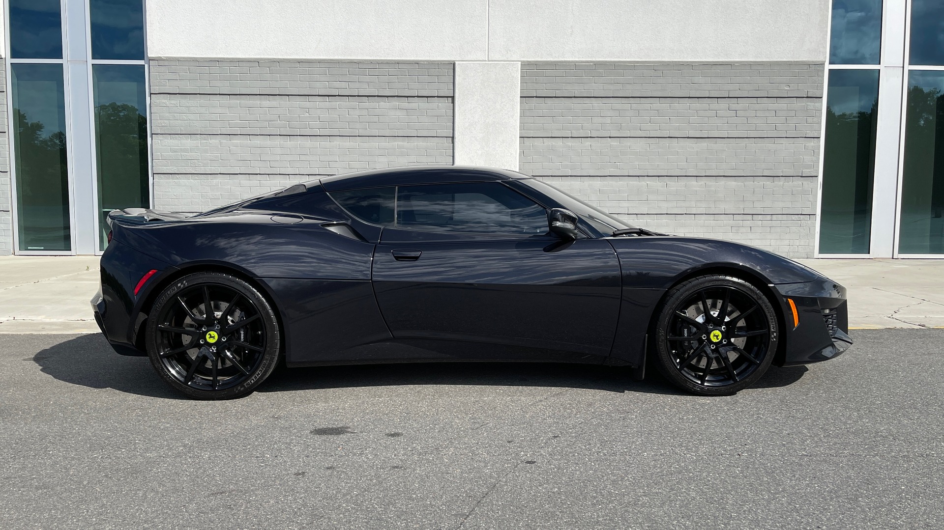 Used 2017 Lotus EVORA 400 COUPE / 3.5L SUPERCHARGED V6 / PDL SHIFT AUTO / NAV / REARVIEW for sale Sold at Formula Imports in Charlotte NC 28227 3