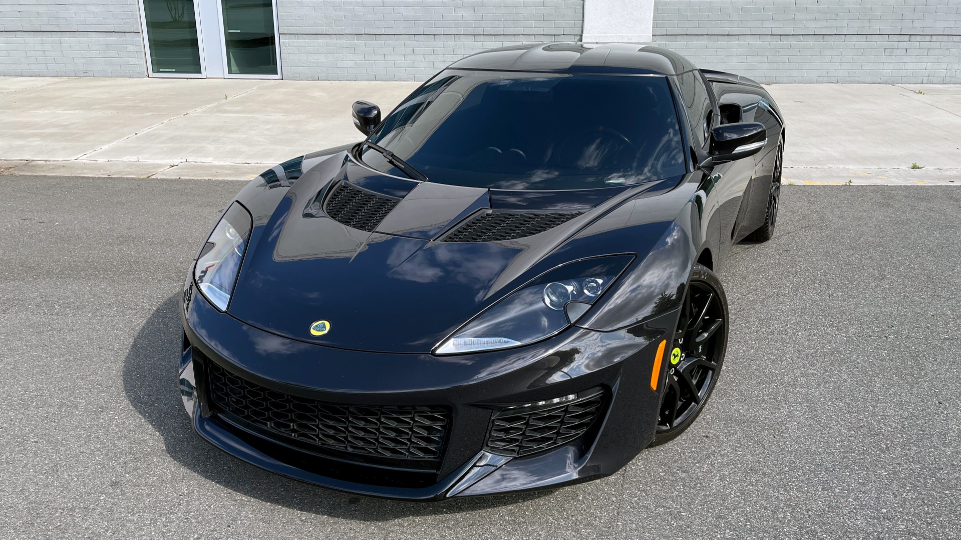 Used 2017 Lotus EVORA 400 COUPE / 3.5L SUPERCHARGED V6 / PDL SHIFT AUTO / NAV / REARVIEW for sale Sold at Formula Imports in Charlotte NC 28227 6