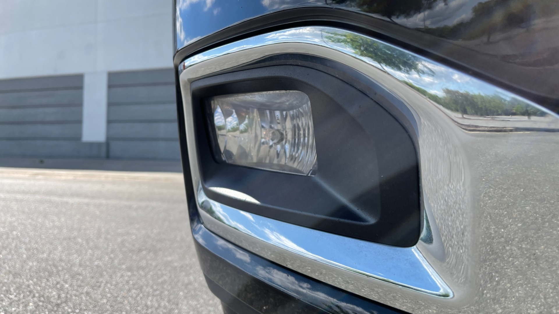 Used 2017 GMC YUKON DENALI 4WD / OPEN ROAD / NAV / ENTERTAINMENT / SUNROOF / ADAPT CRUISE for sale Sold at Formula Imports in Charlotte NC 28227 14