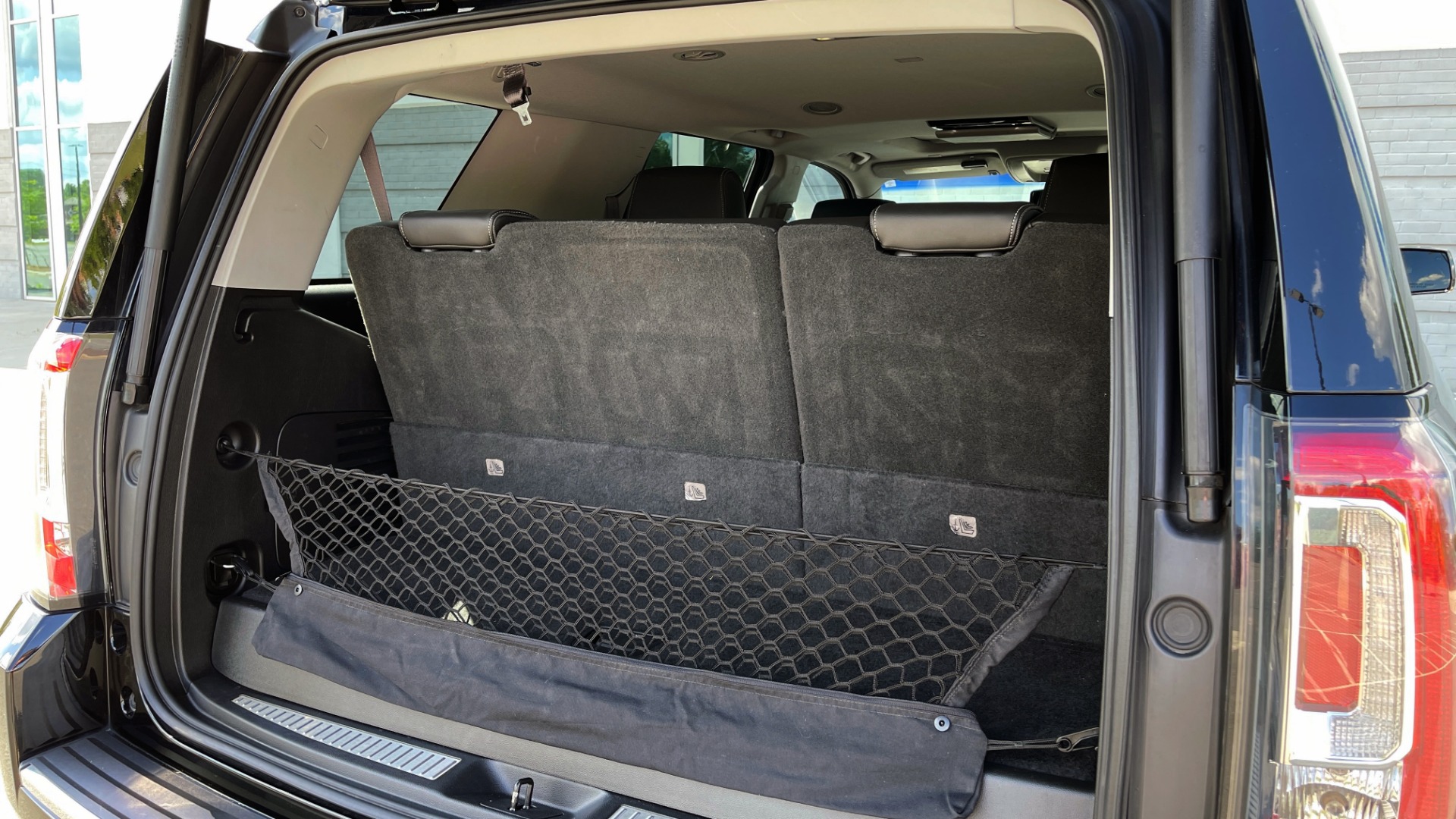 Used 2017 GMC YUKON DENALI 4WD / OPEN ROAD / NAV / ENTERTAINMENT / SUNROOF / ADAPT CRUISE for sale Sold at Formula Imports in Charlotte NC 28227 33