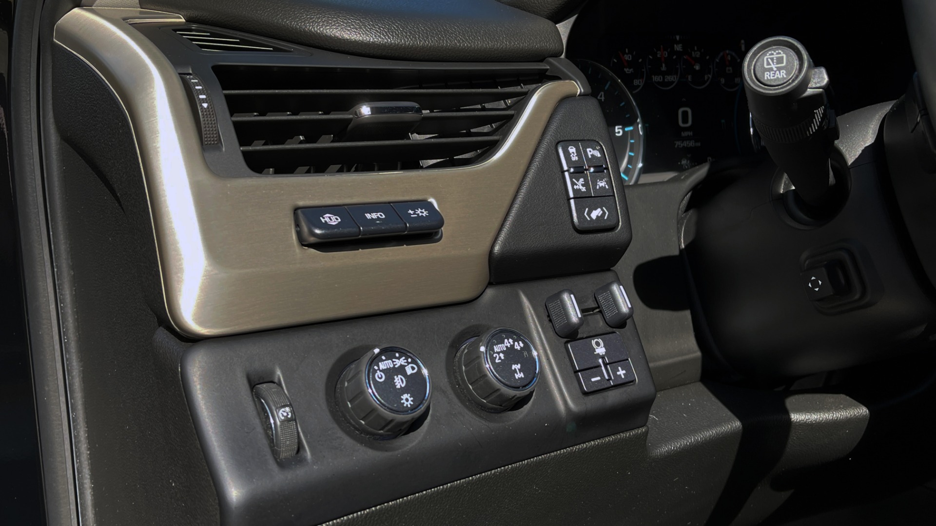 Used 2017 GMC YUKON DENALI 4WD / OPEN ROAD / NAV / ENTERTAINMENT / SUNROOF / ADAPT CRUISE for sale Sold at Formula Imports in Charlotte NC 28227 47