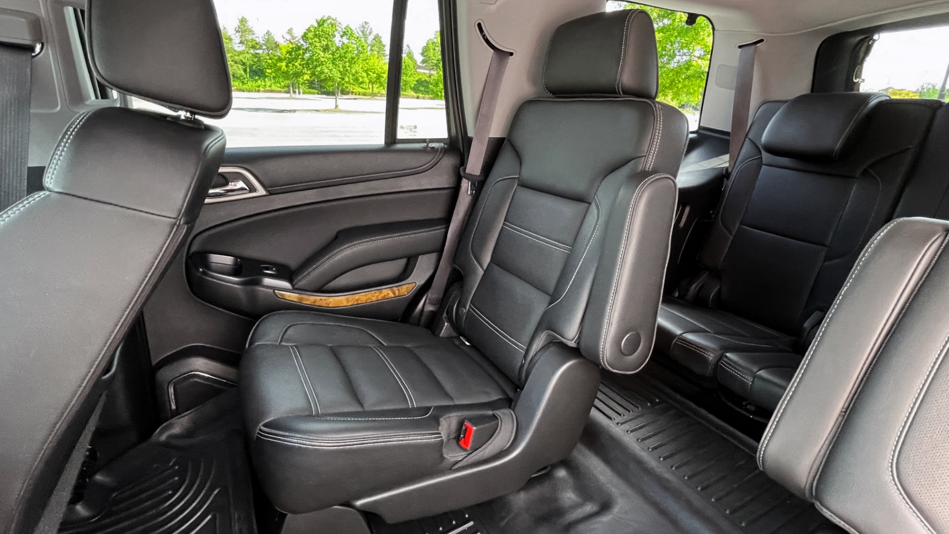 Used 2017 GMC YUKON DENALI 4WD / OPEN ROAD / NAV / ENTERTAINMENT / SUNROOF / ADAPT CRUISE for sale Sold at Formula Imports in Charlotte NC 28227 86