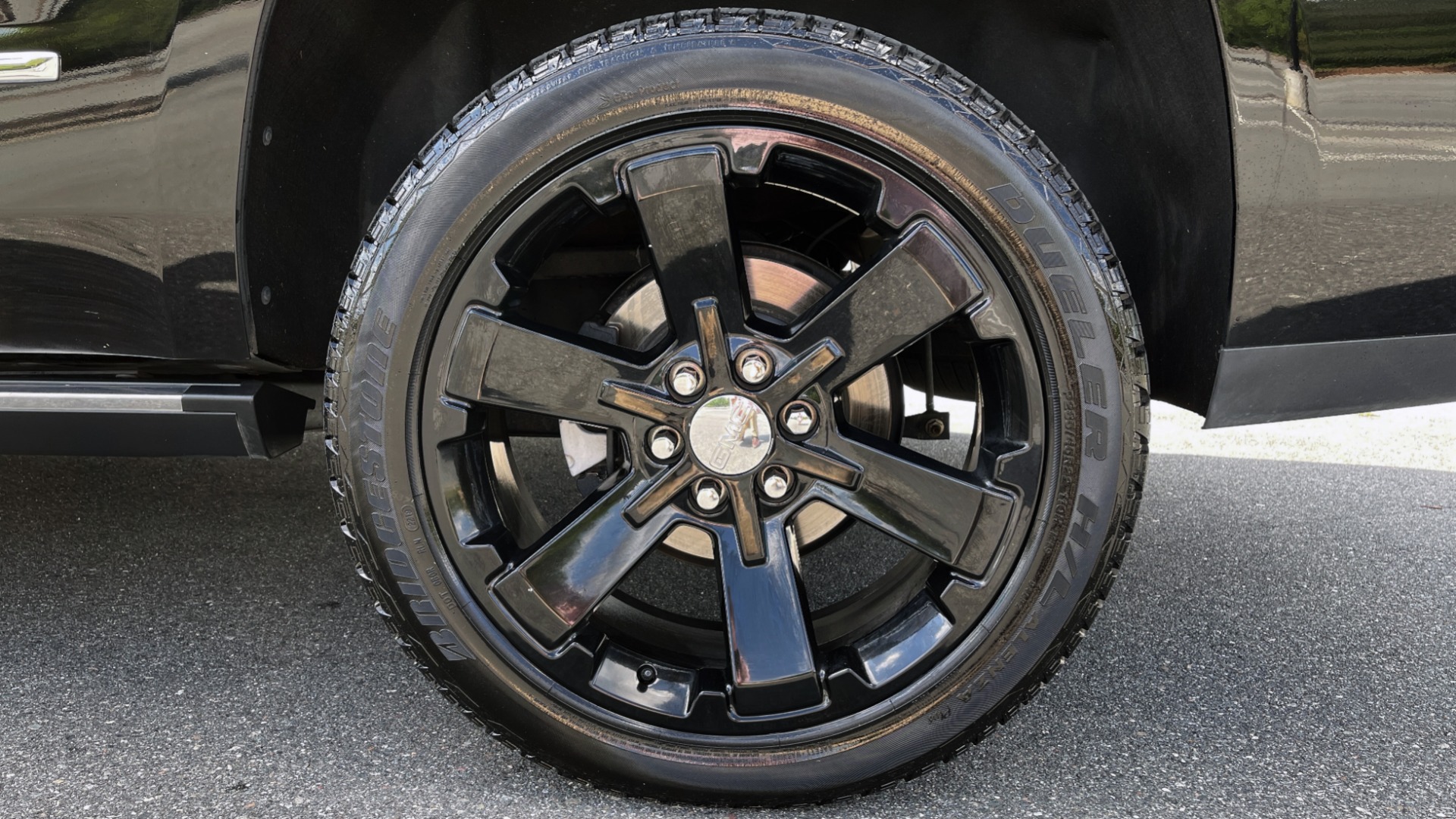 Used 2017 GMC YUKON DENALI 4WD / OPEN ROAD / NAV / ENTERTAINMENT / SUNROOF / ADAPT CRUISE for sale Sold at Formula Imports in Charlotte NC 28227 98