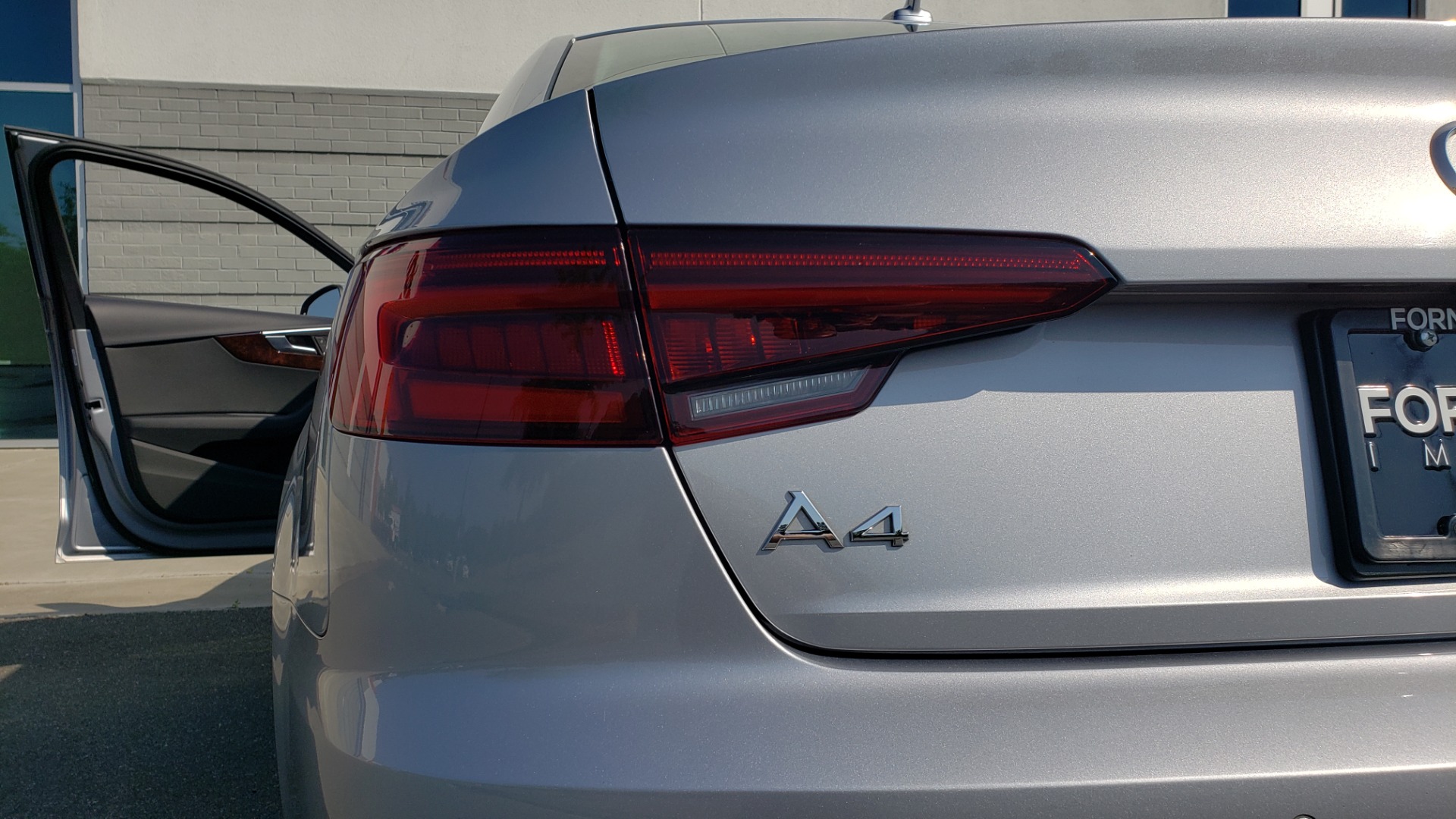 Used 2018 Audi A4 PREMIUM PLUS 2.0T / NAV / SUNROOF / B&O SND / CLD WTHR / REARVIEW for sale Sold at Formula Imports in Charlotte NC 28227 29