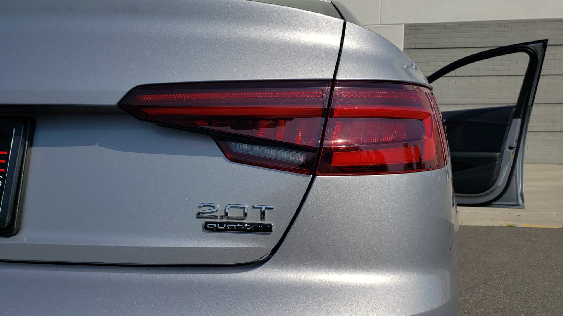 Used 2018 Audi A4 PREMIUM PLUS 2.0T / NAV / SUNROOF / B&O SND / CLD WTHR / REARVIEW for sale Sold at Formula Imports in Charlotte NC 28227 30