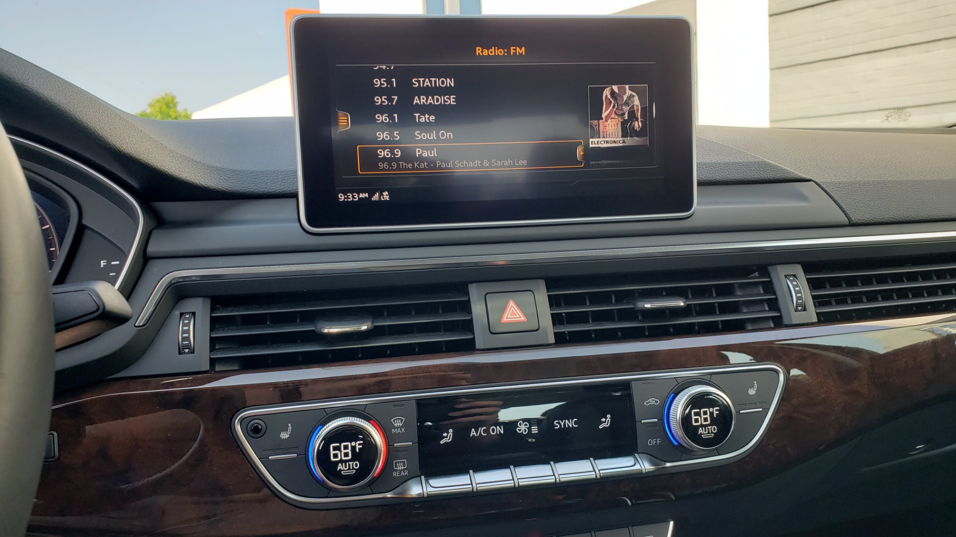 Used 2018 Audi A4 PREMIUM PLUS 2.0T / NAV / SUNROOF / B&O SND / CLD WTHR / REARVIEW for sale Sold at Formula Imports in Charlotte NC 28227 46