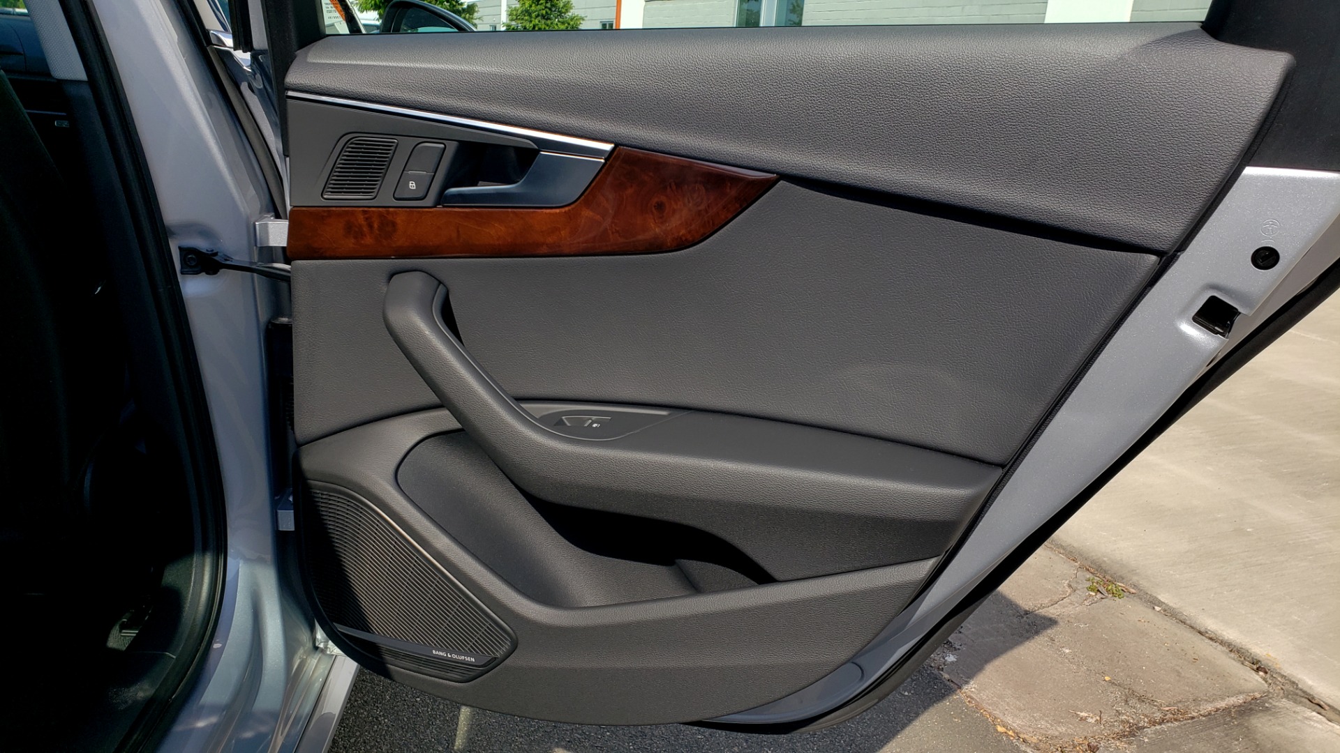 Used 2018 Audi A4 PREMIUM PLUS 2.0T / NAV / SUNROOF / B&O SND / CLD WTHR / REARVIEW for sale Sold at Formula Imports in Charlotte NC 28227 71