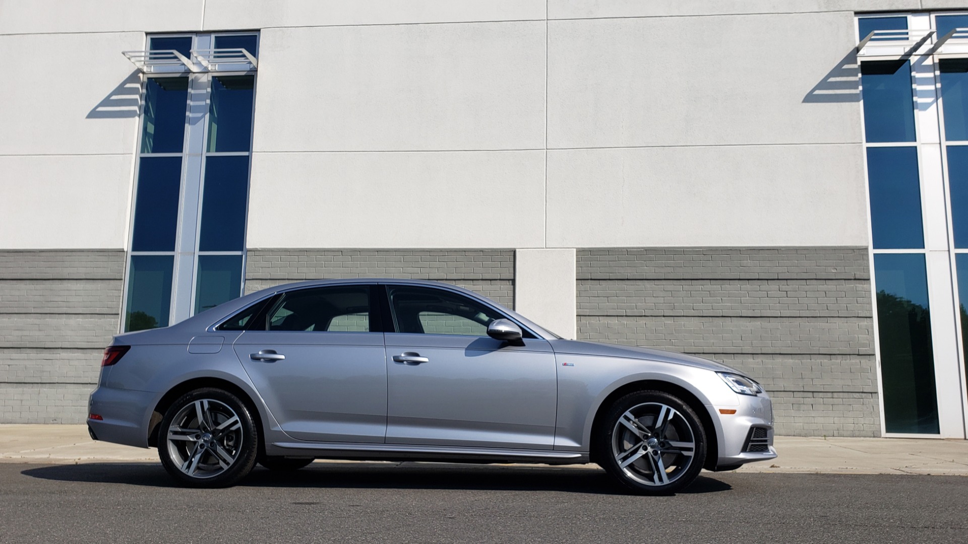 Used 2018 Audi A4 PREMIUM PLUS 2.0T / NAV / SUNROOF / B&O SND / CLD WTHR / REARVIEW for sale Sold at Formula Imports in Charlotte NC 28227 9