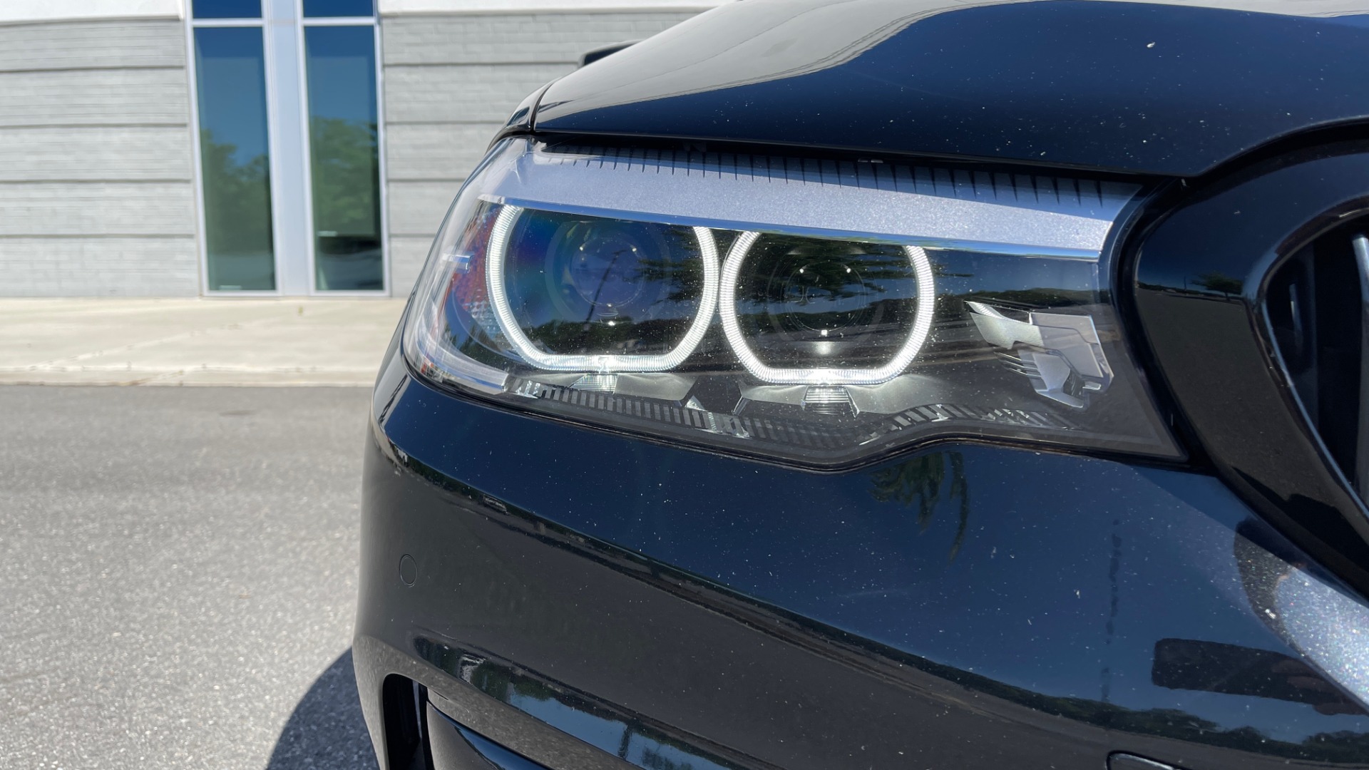Used 2018 BMW 5 SERIES 540I XDRIVE PREMIUM / NAV / PARK ASST / WIRELESS CHARGING H/K SND for sale Sold at Formula Imports in Charlotte NC 28227 14