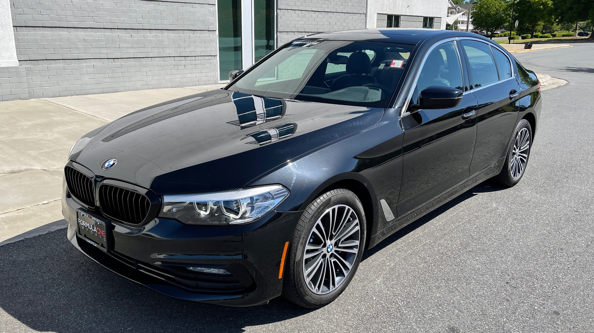 Used 2018 BMW 5 SERIES 540I XDRIVE PREMIUM / NAV / PARK ASST / WIRELESS CHARGING H/K SND for sale Sold at Formula Imports in Charlotte NC 28227 4