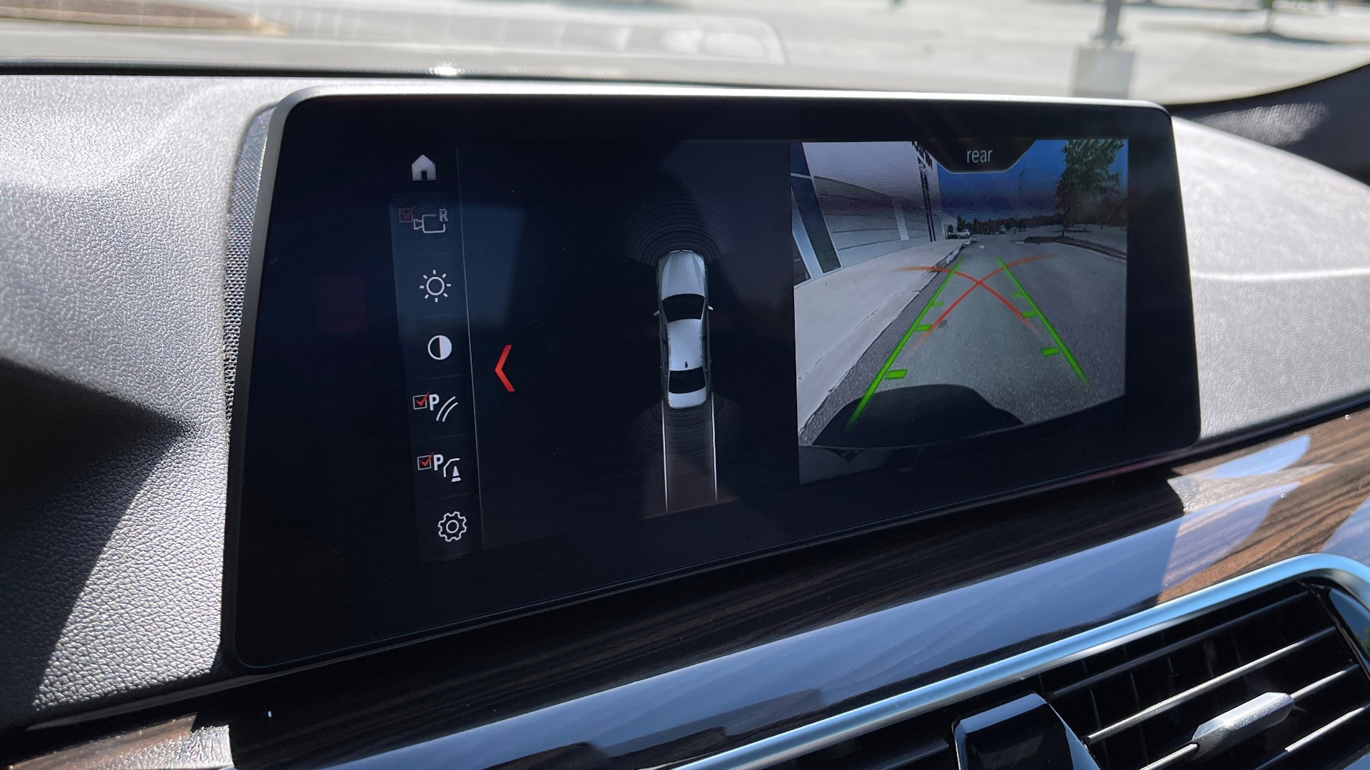 Used 2018 BMW 5 SERIES 540I XDRIVE PREMIUM / NAV / PARK ASST / WIRELESS CHARGING H/K SND for sale Sold at Formula Imports in Charlotte NC 28227 54