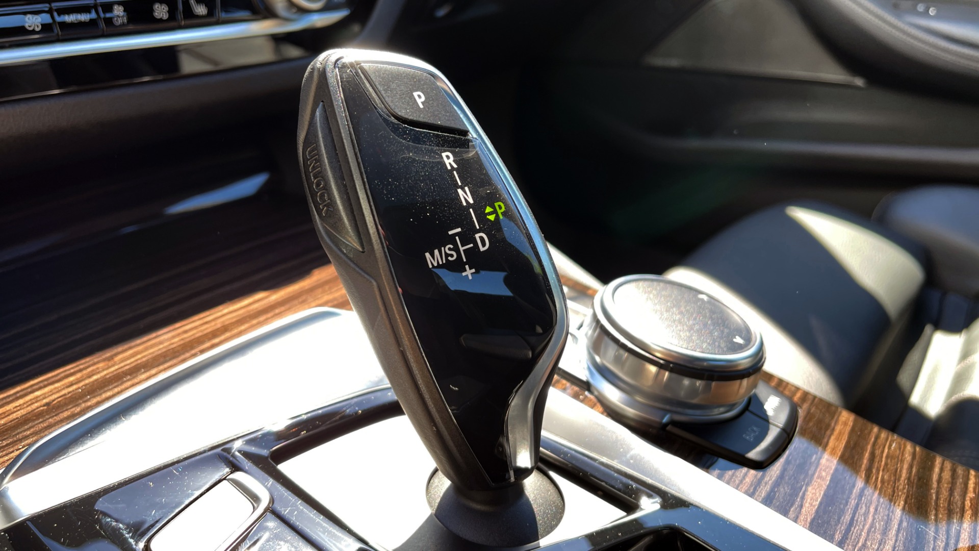 Used 2018 BMW 5 SERIES 540I XDRIVE PREMIUM / NAV / PARK ASST / WIRELESS CHARGING H/K SND for sale Sold at Formula Imports in Charlotte NC 28227 61