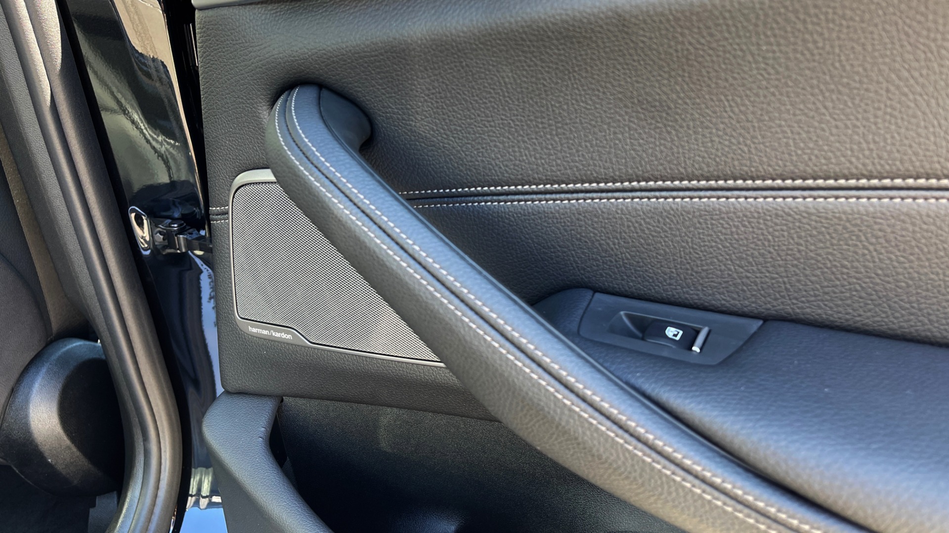 Used 2018 BMW 5 SERIES 540I XDRIVE PREMIUM / NAV / PARK ASST / WIRELESS CHARGING H/K SND for sale Sold at Formula Imports in Charlotte NC 28227 69