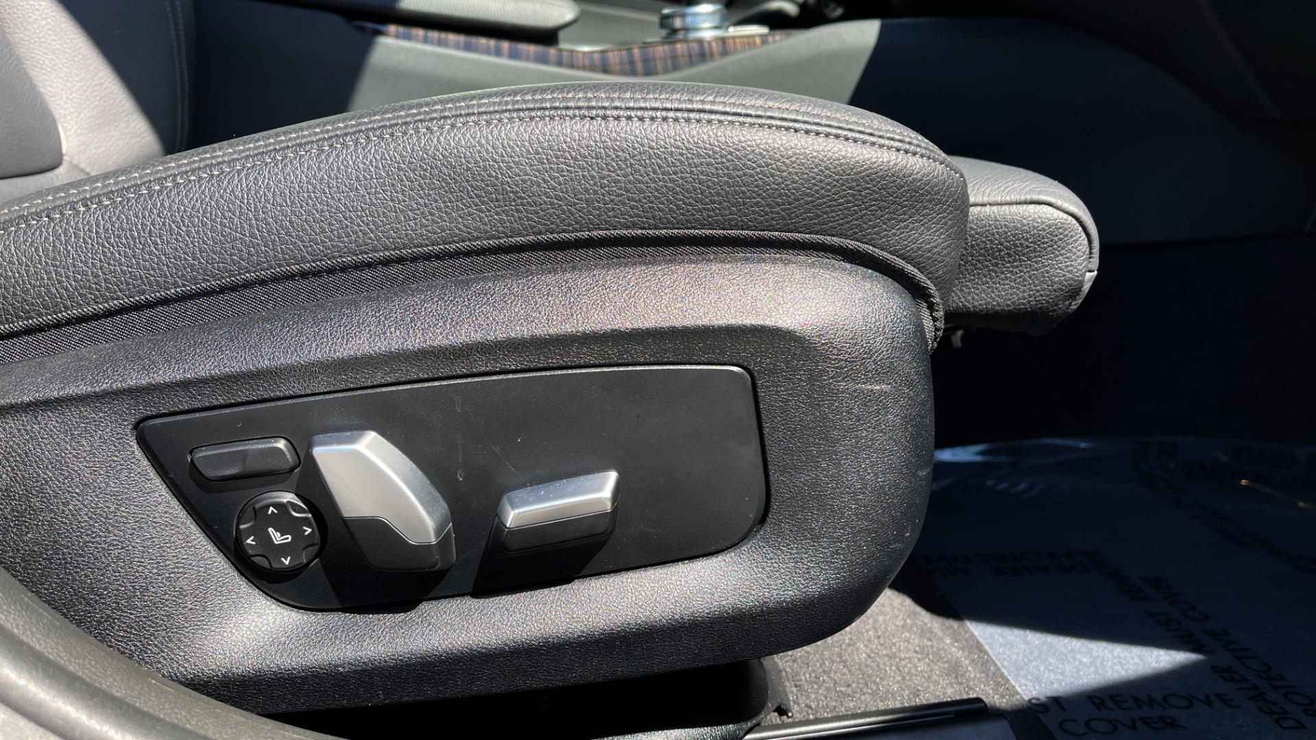 Used 2018 BMW 5 SERIES 540I XDRIVE PREMIUM / NAV / PARK ASST / WIRELESS CHARGING H/K SND for sale Sold at Formula Imports in Charlotte NC 28227 77