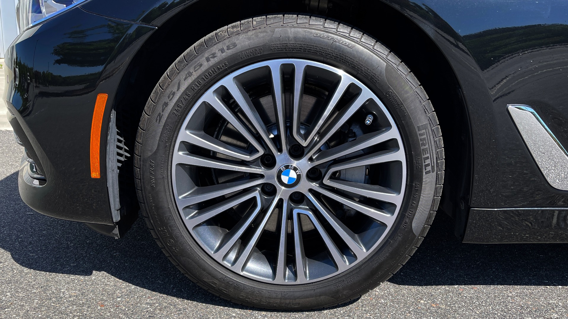 Used 2018 BMW 5 SERIES 540I XDRIVE PREMIUM / NAV / PARK ASST / WIRELESS CHARGING H/K SND for sale Sold at Formula Imports in Charlotte NC 28227 84