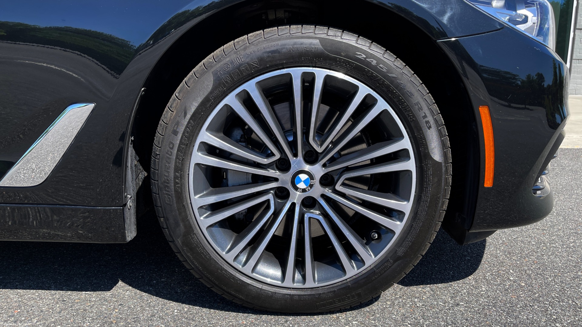 Used 2018 BMW 5 SERIES 540I XDRIVE PREMIUM / NAV / PARK ASST / WIRELESS CHARGING H/K SND for sale Sold at Formula Imports in Charlotte NC 28227 87