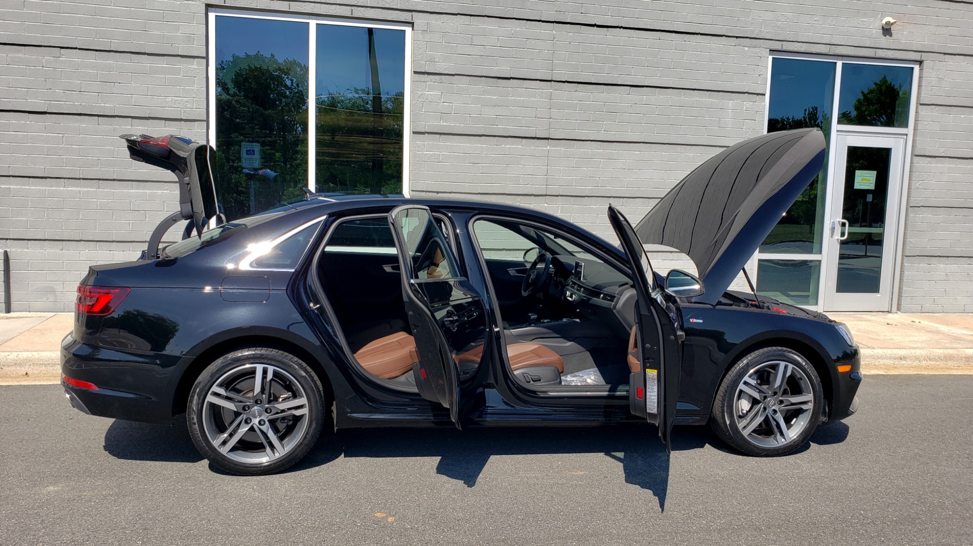 Used 2018 Audi A4 PREMIUM PLUS 2.0T / NAV / SUNROOF / B&O SND / CLD WTHR / REARVIEW for sale Sold at Formula Imports in Charlotte NC 28227 11
