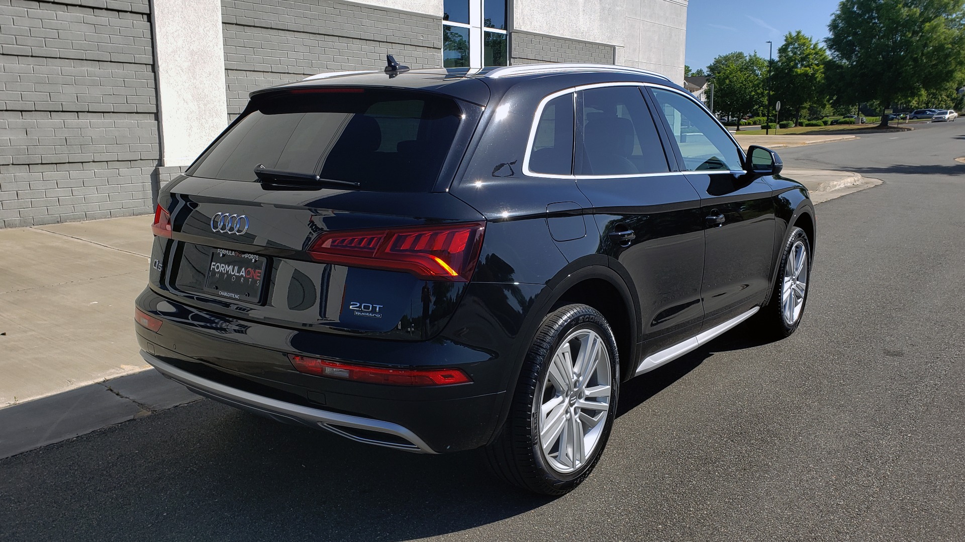 Used 2018 Audi Q5 PREMIUM PLUS / NAV / B&O SND / CLD WTHR / SUNROOF / REARVIEW for sale Sold at Formula Imports in Charlotte NC 28227 4