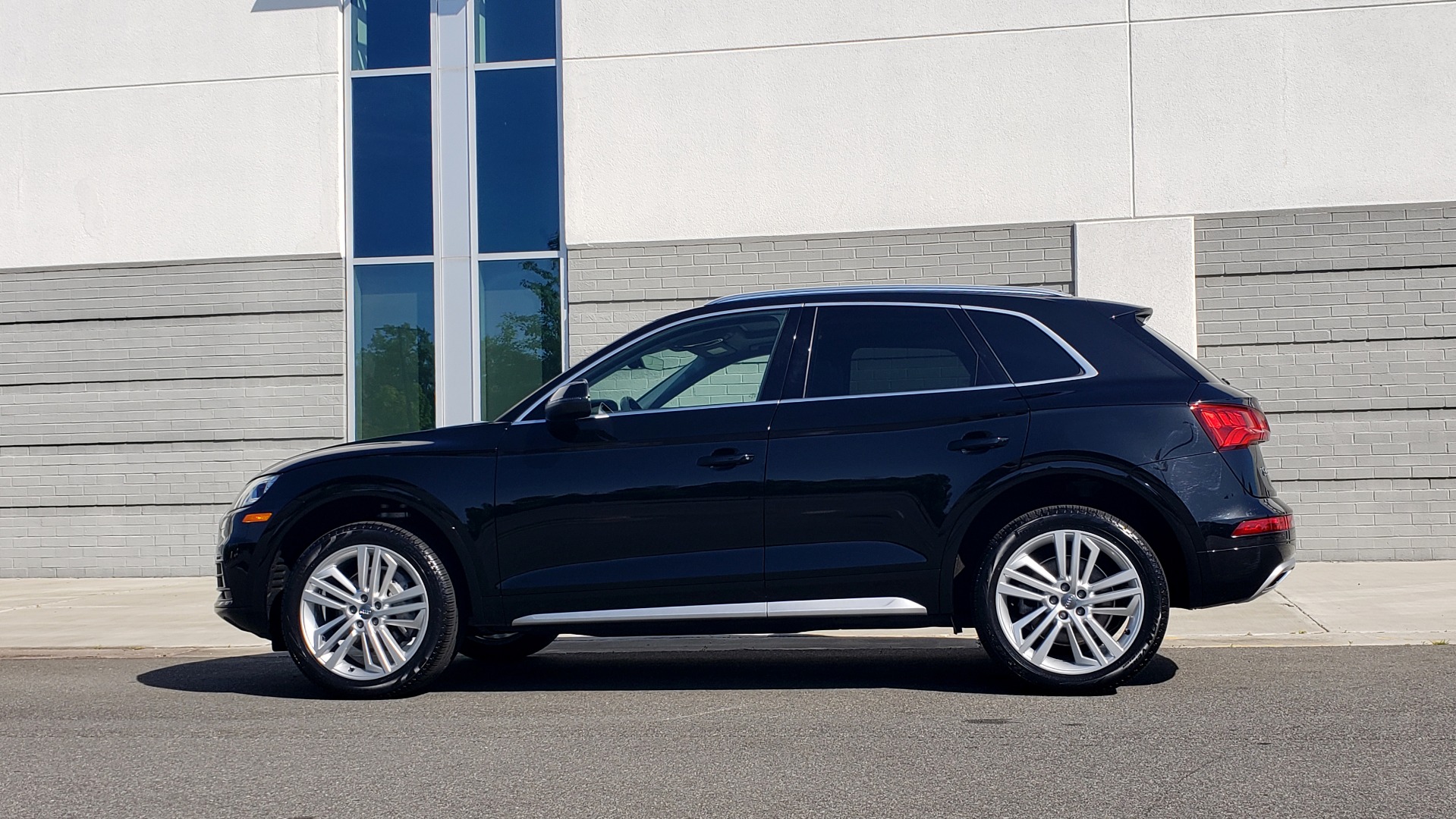 Used 2018 Audi Q5 PREMIUM PLUS / NAV / B&O SND / CLD WTHR / SUNROOF / REARVIEW for sale Sold at Formula Imports in Charlotte NC 28227 6