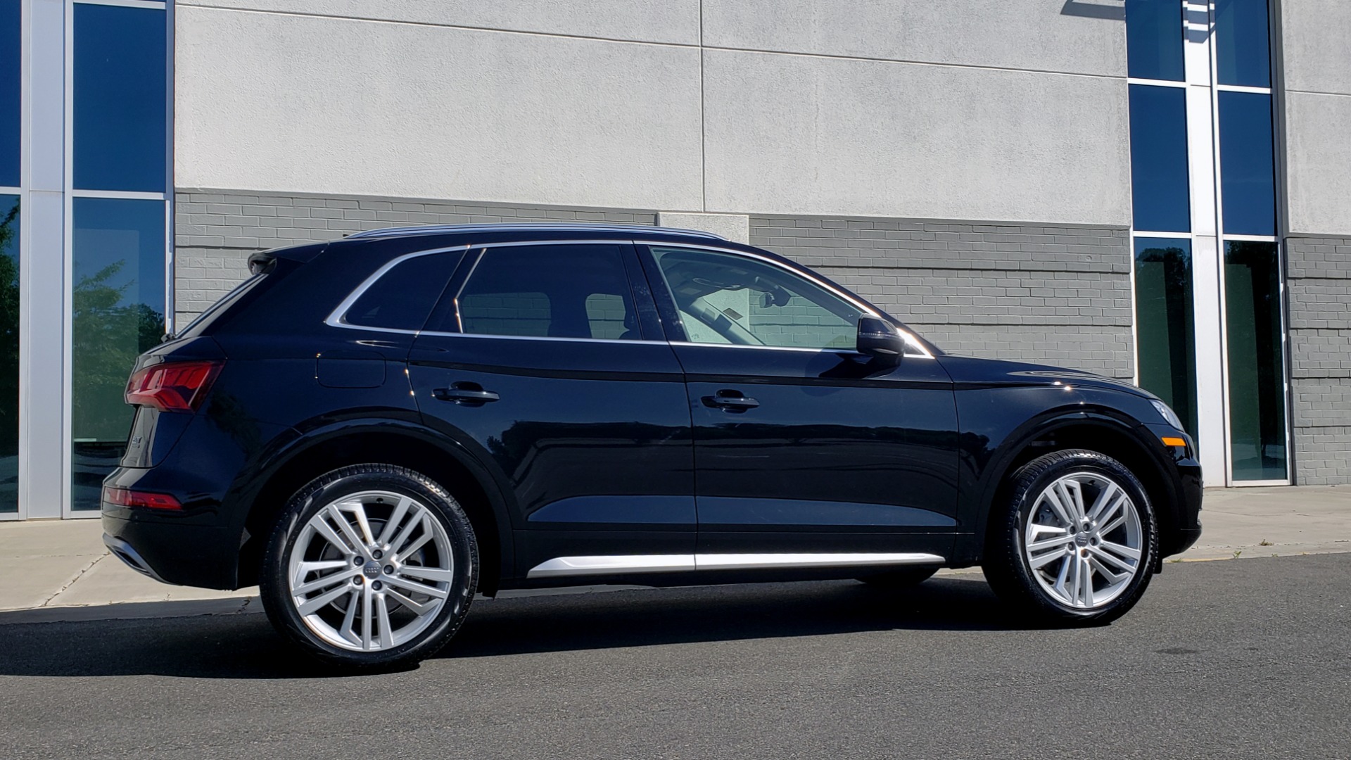 Used 2018 Audi Q5 PREMIUM PLUS / NAV / B&O SND / CLD WTHR / SUNROOF / REARVIEW for sale Sold at Formula Imports in Charlotte NC 28227 9
