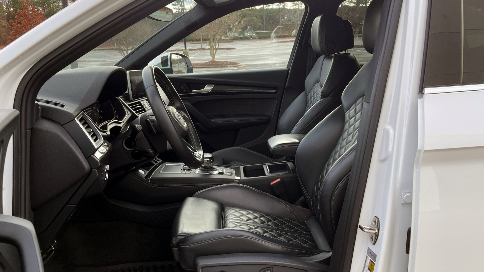 Used 2018 Audi SQ5 Prestige for sale Sold at Formula Imports in Charlotte NC 28227 24
