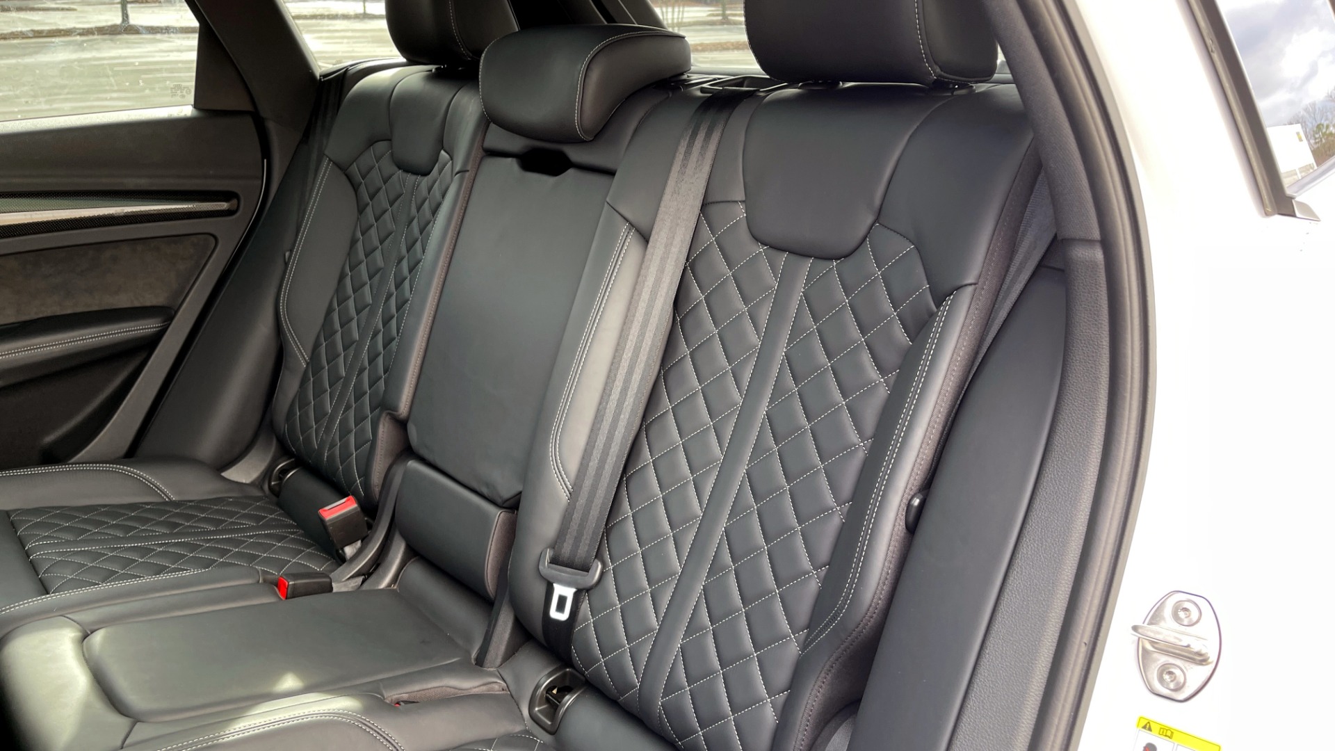 Used 2018 Audi SQ5 Prestige for sale Sold at Formula Imports in Charlotte NC 28227 44