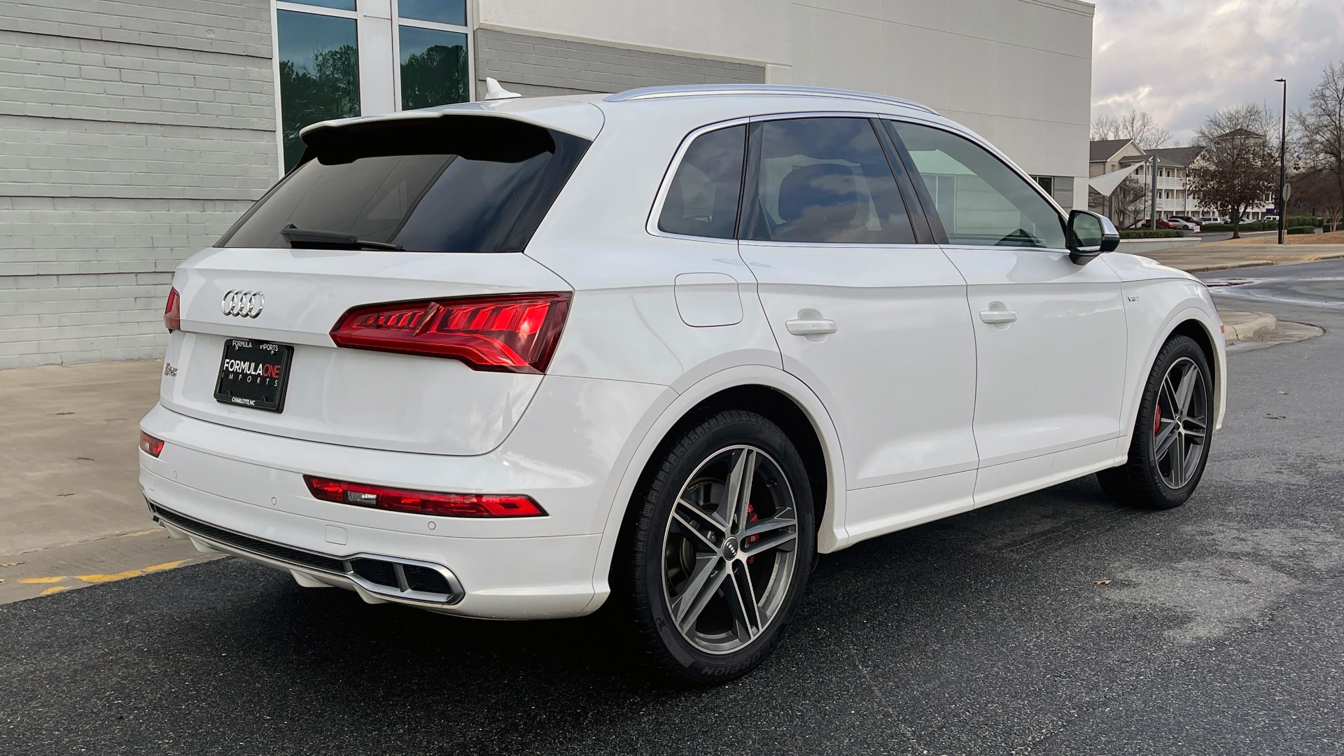 Used 2018 Audi SQ5 Prestige for sale Sold at Formula Imports in Charlotte NC 28227 6