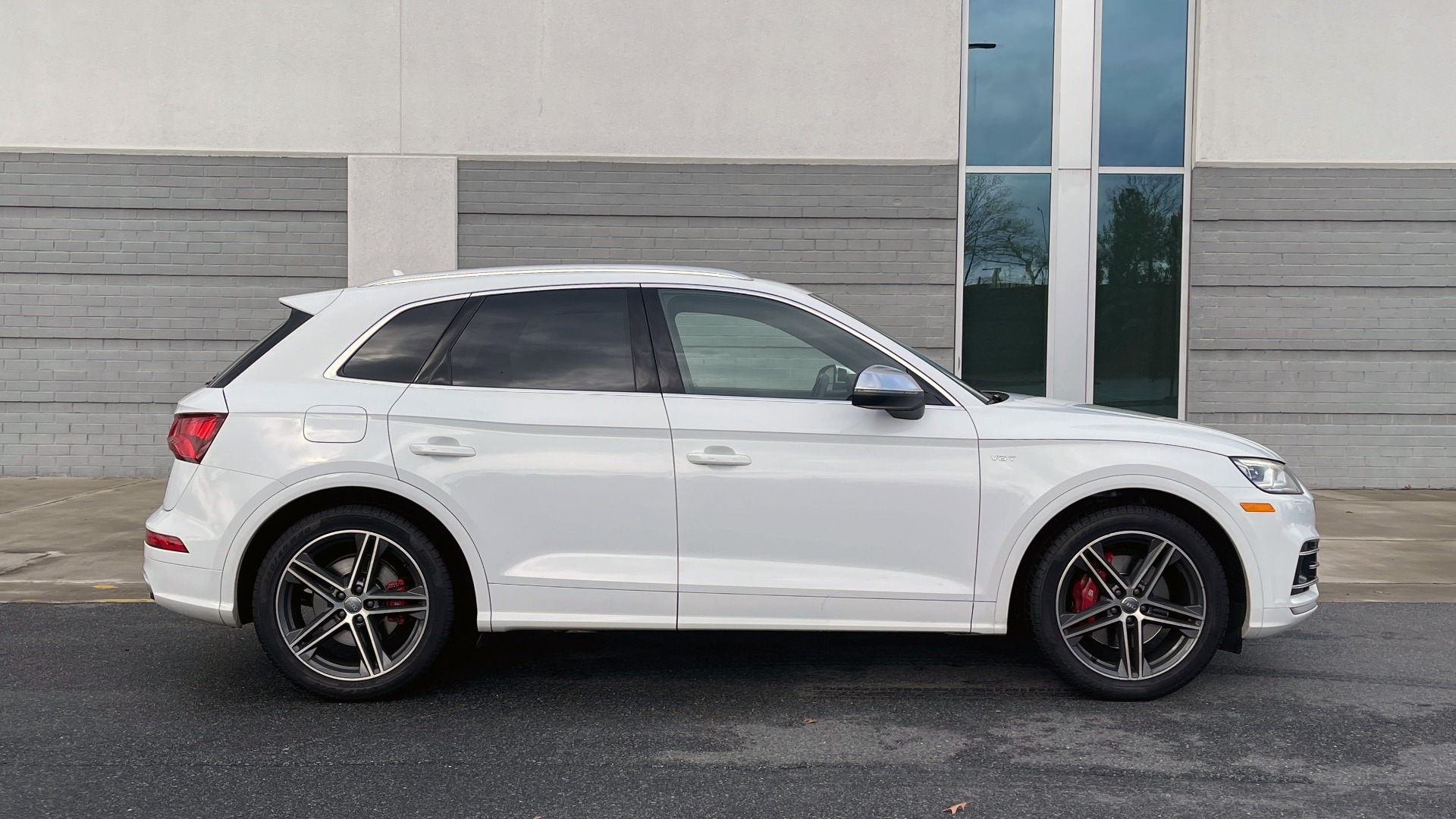 Used 2018 Audi SQ5 Prestige for sale Sold at Formula Imports in Charlotte NC 28227 7