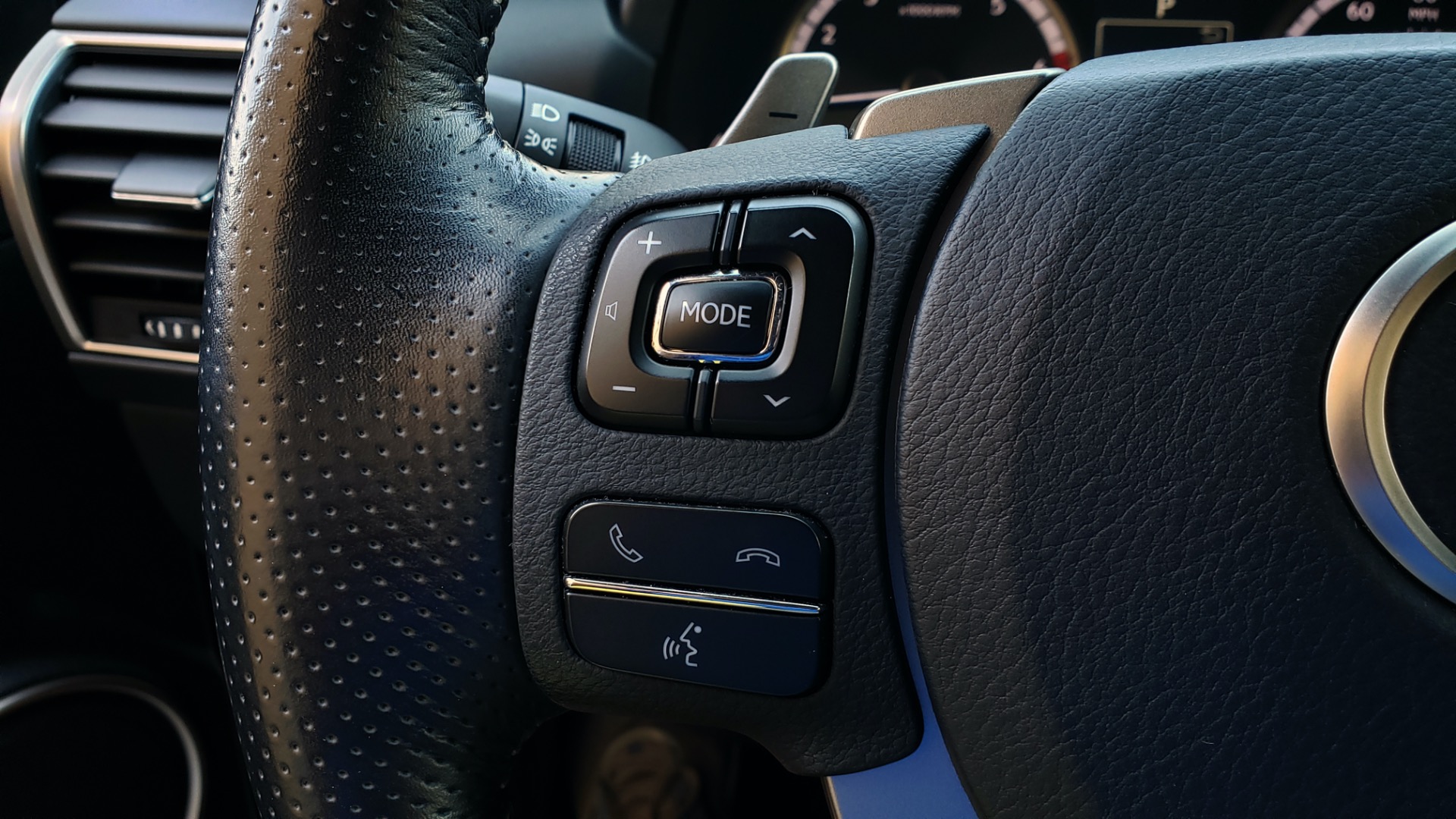 Used 2016 Lexus NX 200t F-SPORT / BACK-UP CAMERA / 18 INCH WHEELS for sale Sold at Formula Imports in Charlotte NC 28227 41