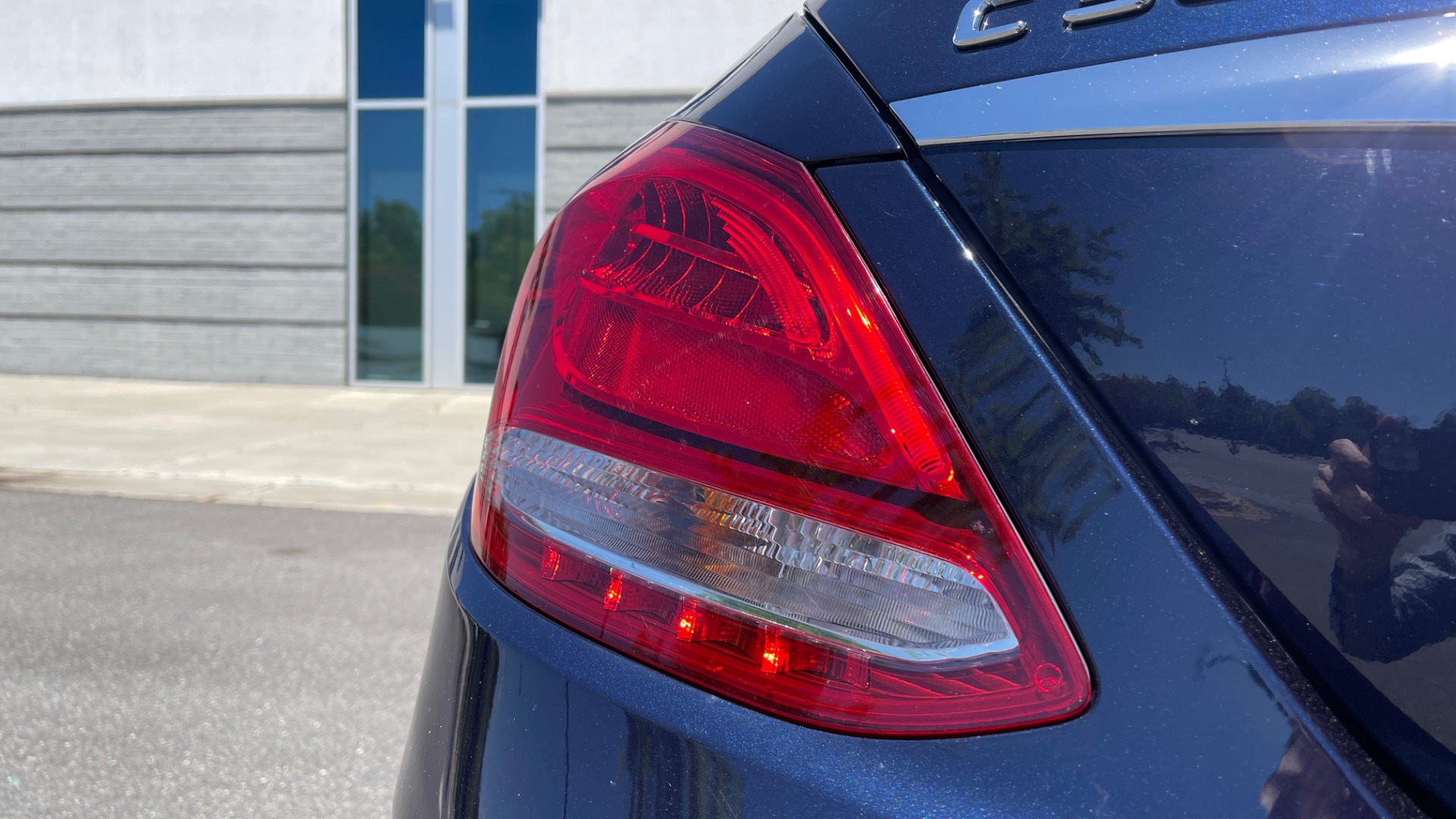 Used 2018 Mercedes-Benz C-CLASS C 300 PREMIUM / KEYLESS-GO / PANO-ROOF / BURMESTER / REARVIEW for sale Sold at Formula Imports in Charlotte NC 28227 16