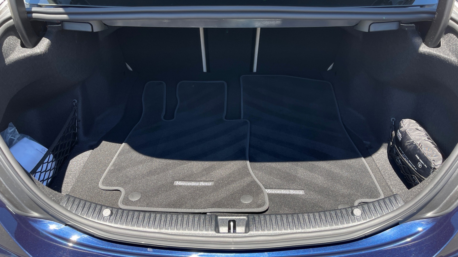 Used 2018 Mercedes-Benz C-CLASS C 300 PREMIUM / KEYLESS-GO / PANO-ROOF / BURMESTER / REARVIEW for sale Sold at Formula Imports in Charlotte NC 28227 21