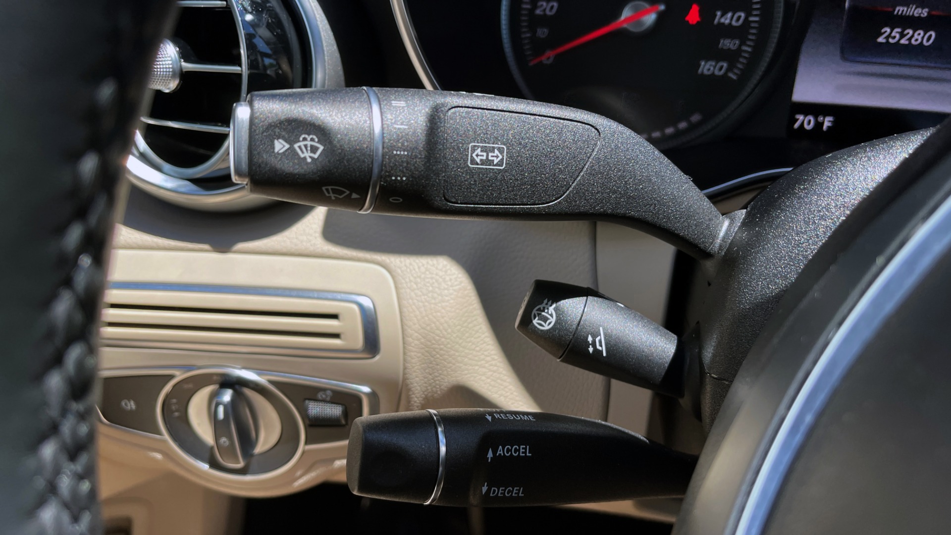 Used 2018 Mercedes-Benz C-CLASS C 300 PREMIUM / KEYLESS-GO / PANO-ROOF / BURMESTER / REARVIEW for sale Sold at Formula Imports in Charlotte NC 28227 36
