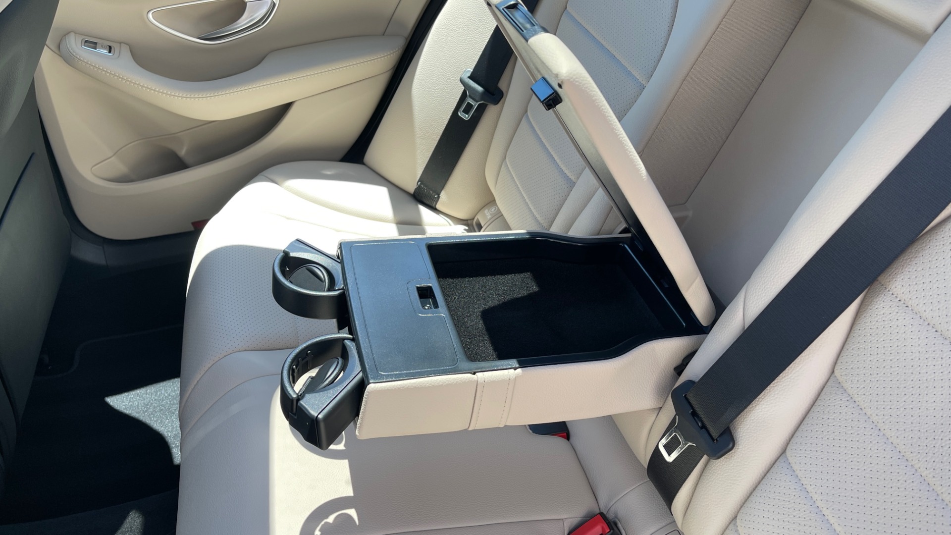 Used 2018 Mercedes-Benz C-CLASS C 300 PREMIUM / KEYLESS-GO / PANO-ROOF / BURMESTER / REARVIEW for sale Sold at Formula Imports in Charlotte NC 28227 62